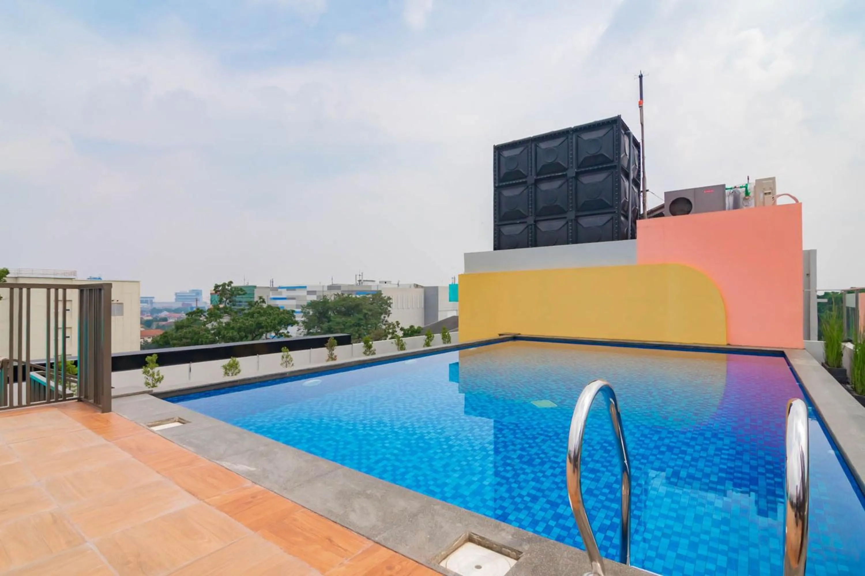 Swimming pool in Sans Hotel Alexander Bandung