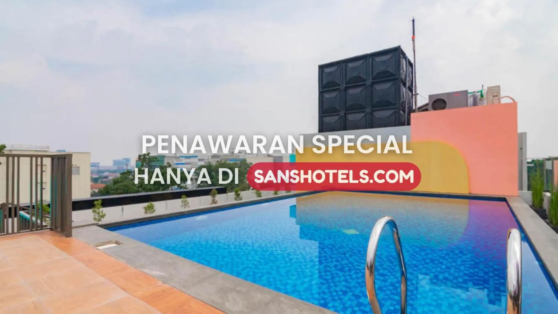 Property building in Sans Hotel Alexander Bandung