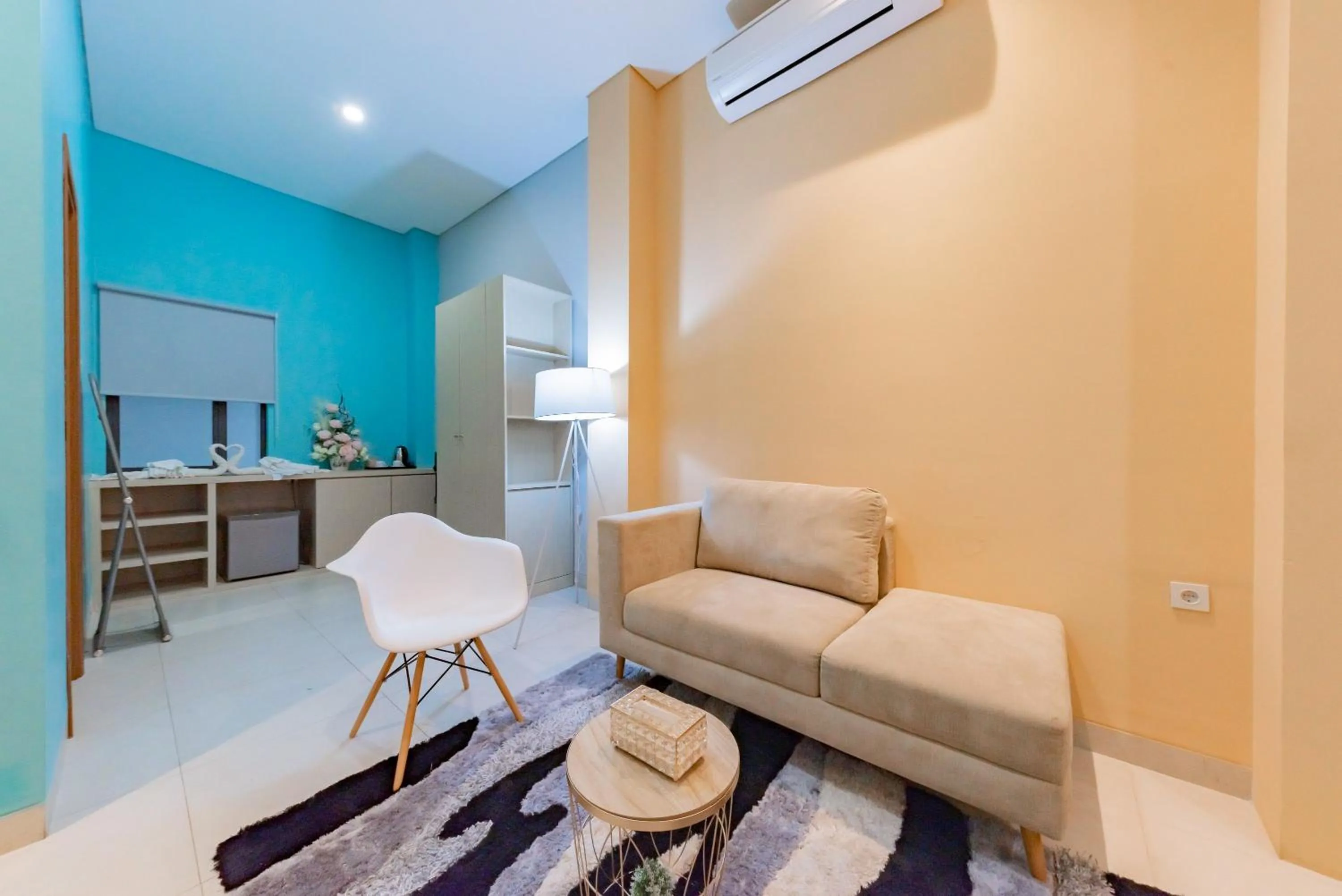 Living room in Sans Hotel Alexander Bandung