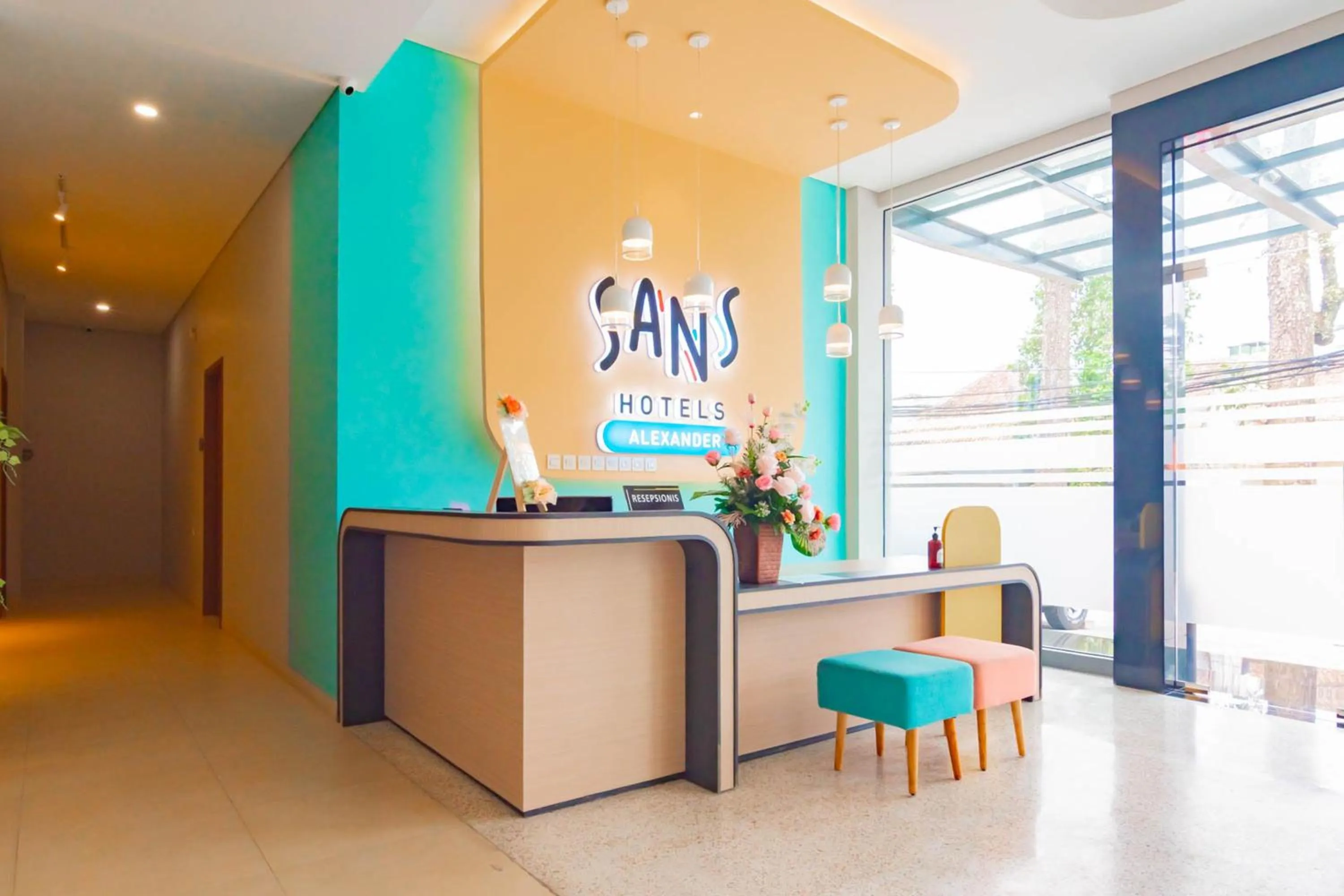 Lobby or reception in Sans Hotel Alexander Bandung