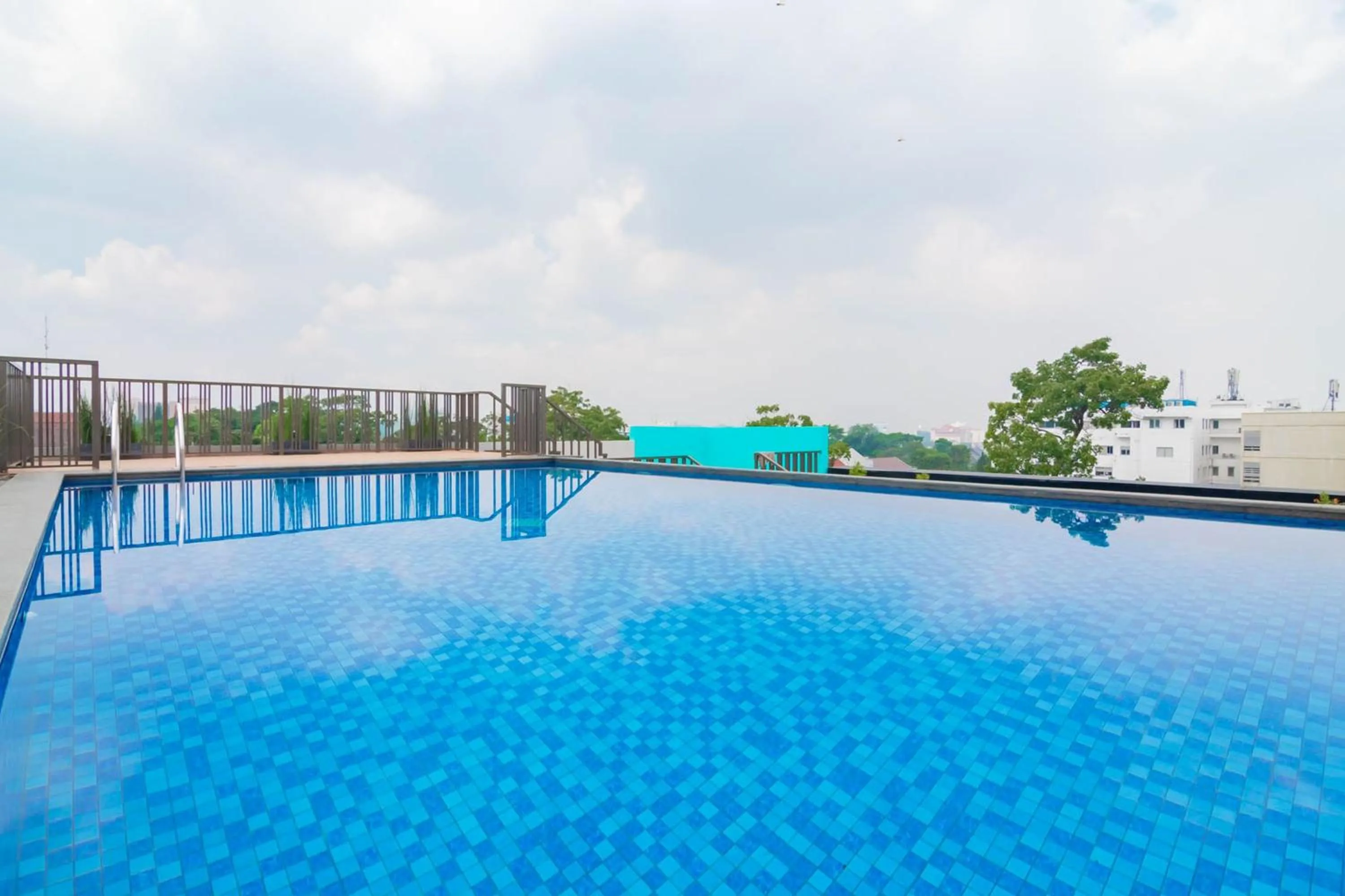 Swimming pool in Sans Hotel Alexander Bandung