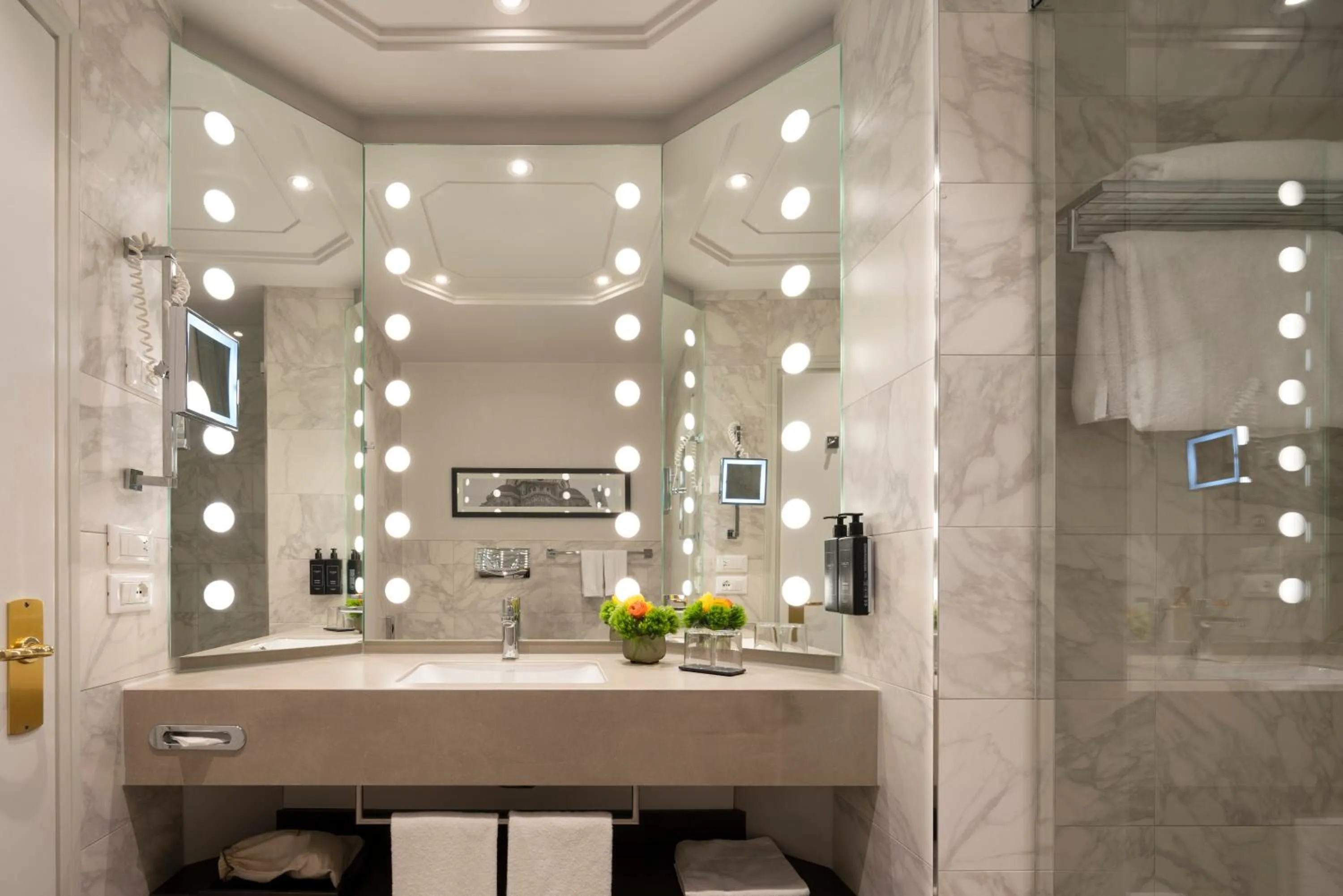 Bathroom in Cerretani Hotel Firenze - MGallery Collection