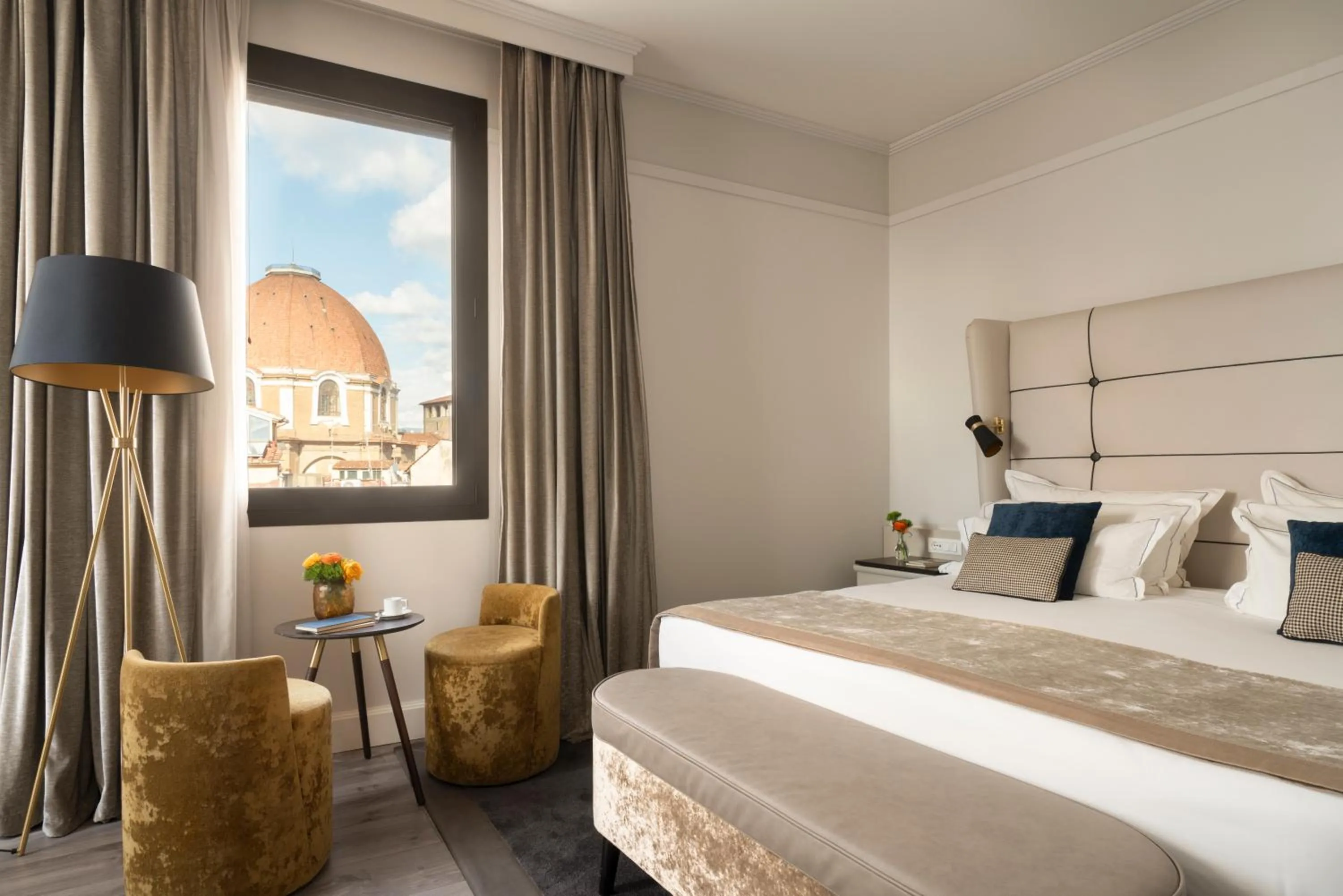 View (from property/room), Bed in Cerretani Hotel Firenze - MGallery Collection