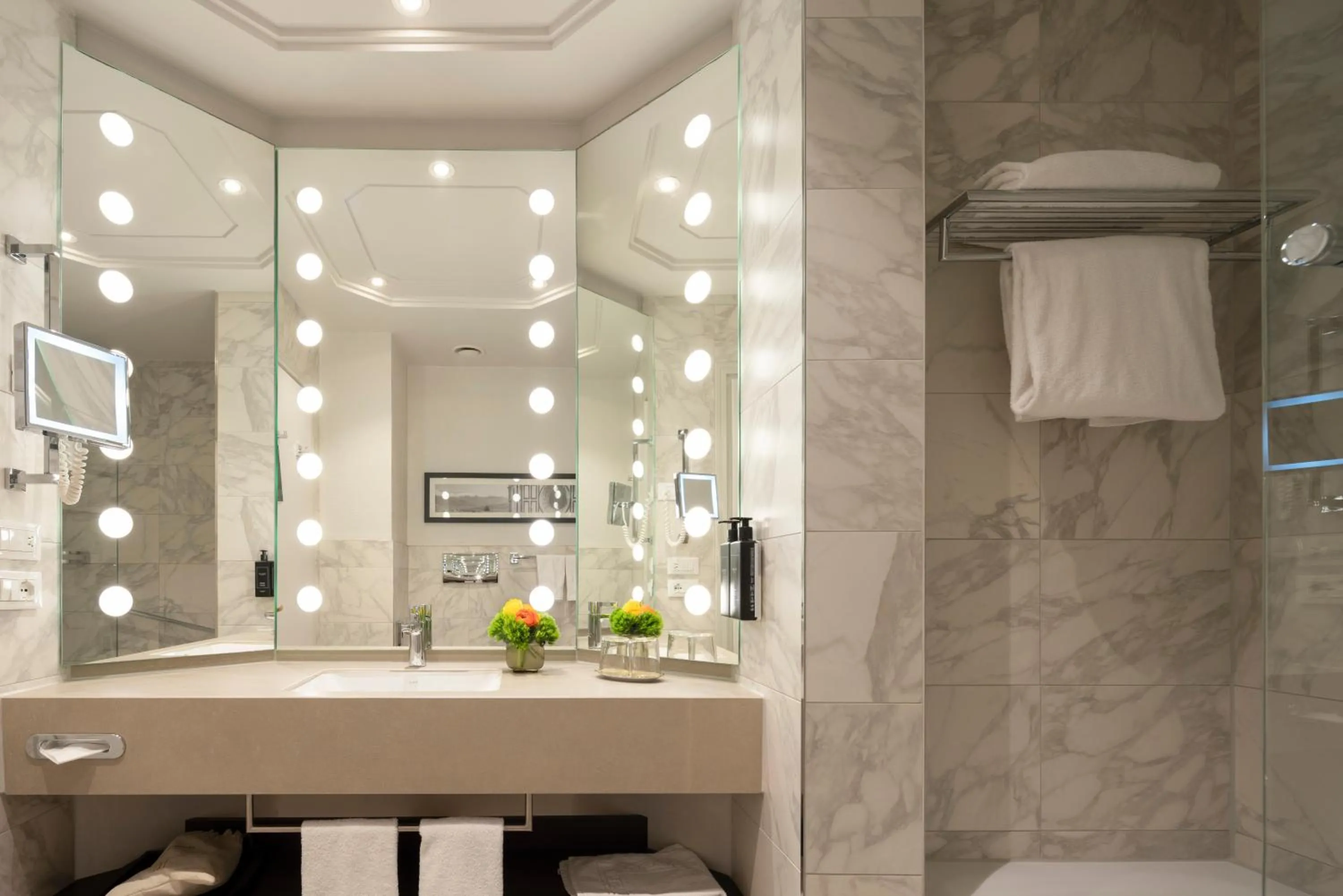 Bathroom in Cerretani Hotel Firenze - MGallery Collection