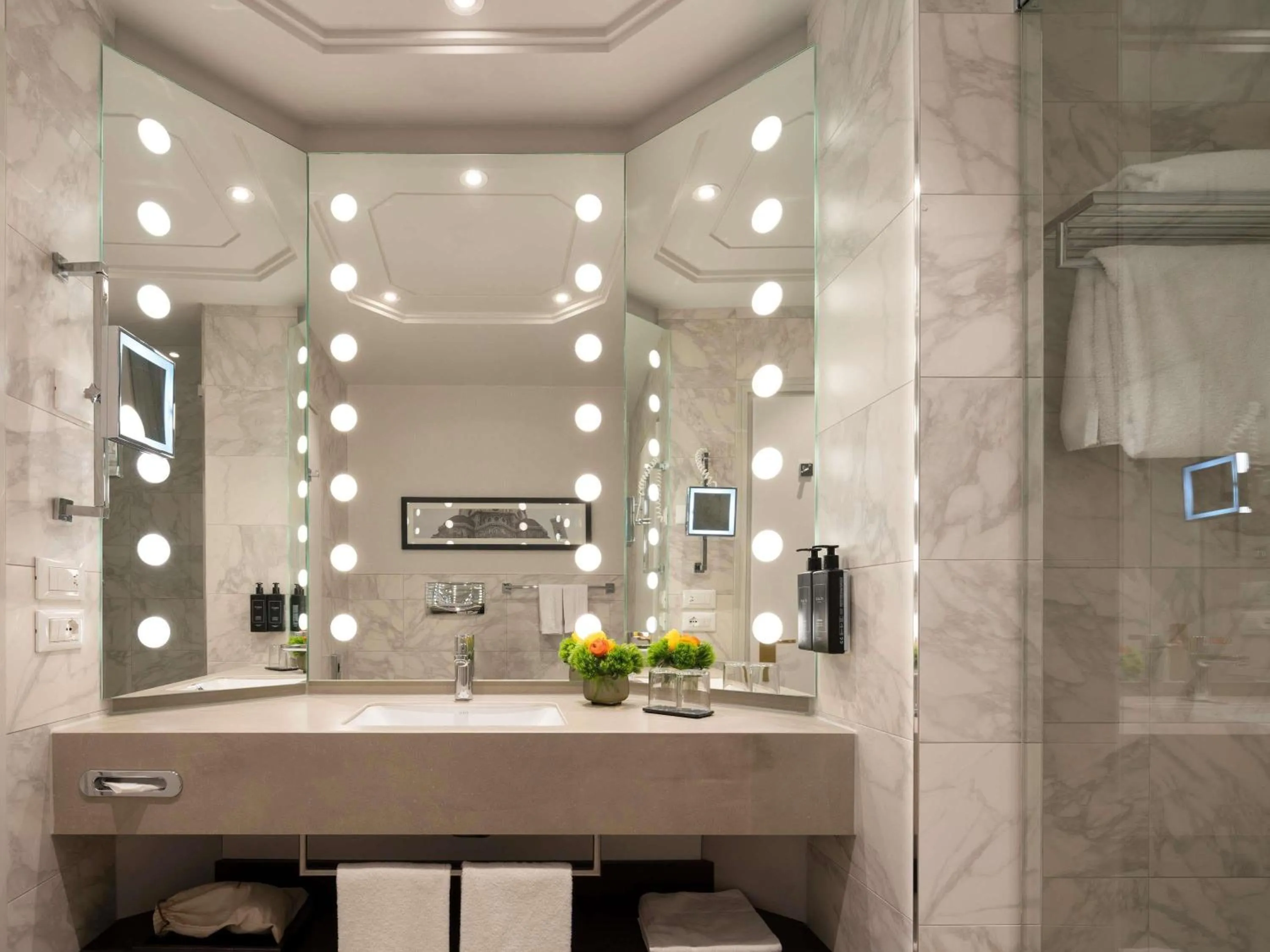 Bedroom in Cerretani Hotel Firenze - MGallery Collection