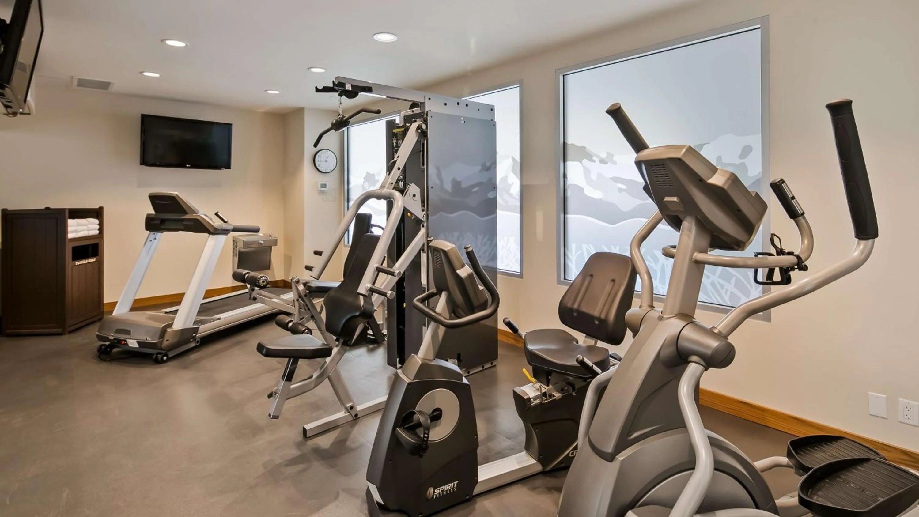 Fitness centre/facilities in Mountain View Inn & Suites