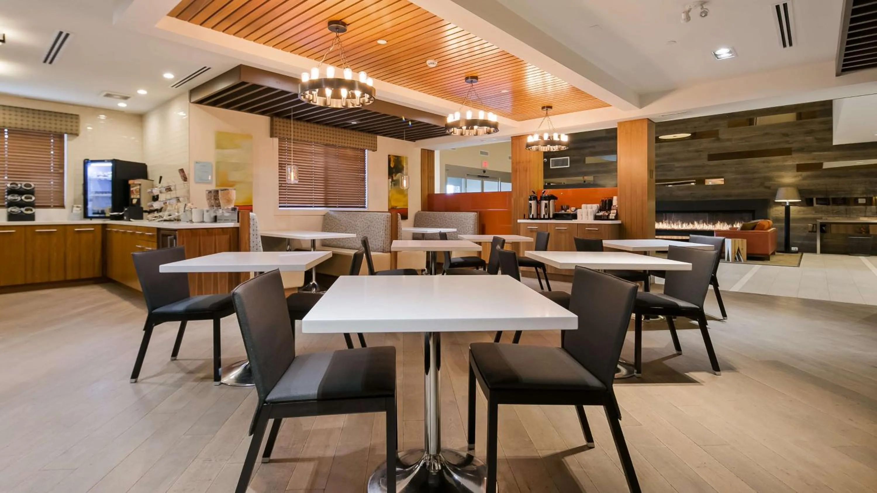 Restaurant/places to eat in Mountain View Inn & Suites