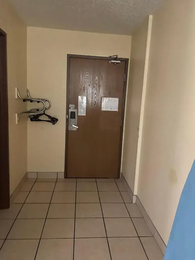 Queen Room - Disability Access/Non-Smoking in Super 8 by Wyndham Lebanon Queen Room - Disability Access/Non-Smoking in Super 8 by Wyndham Lebanon