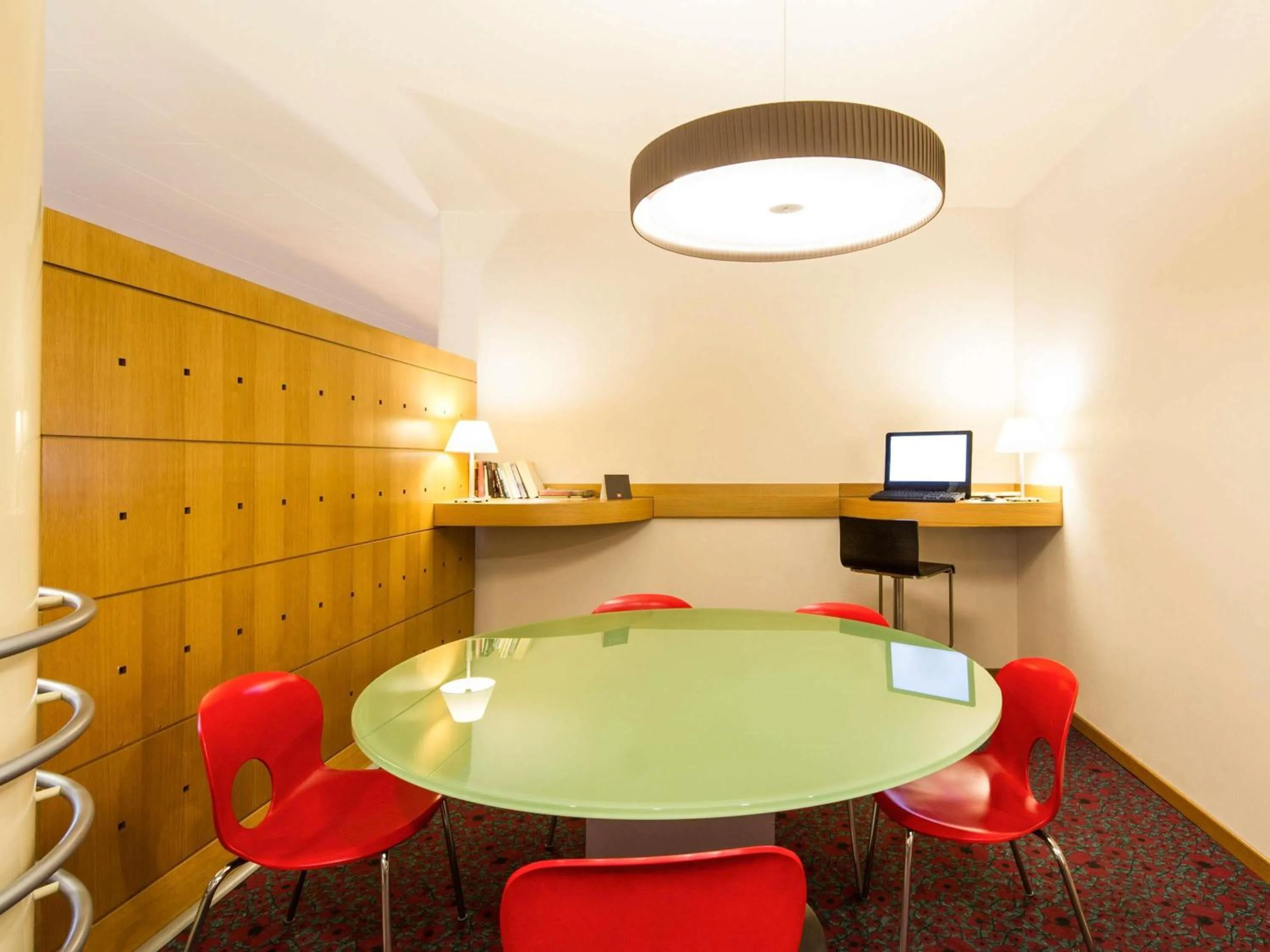 Lounge or bar in Hotel Ibis Firenze Nord Aeroporto