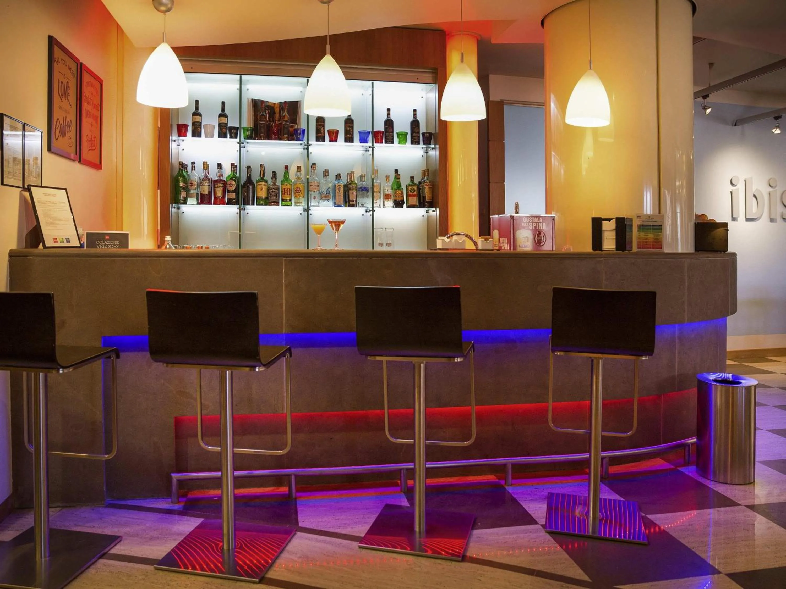 Lounge or bar in Hotel Ibis Firenze Nord Aeroporto