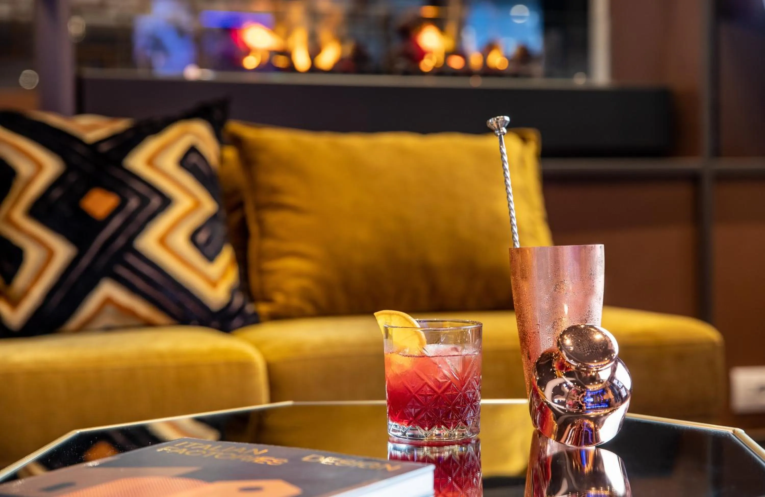 Lobby or reception in Leonardo Hotel Verona