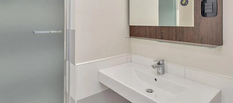 Bathroom in B&B Hotel Cremona