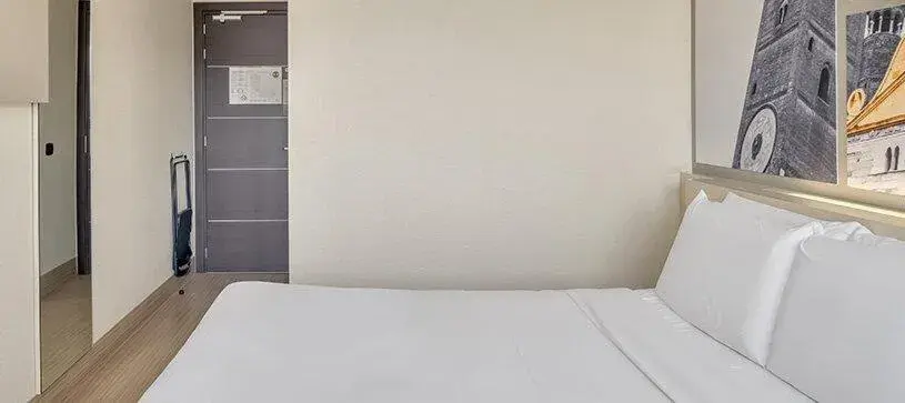 Standard Room with 1 Double Bed in B&B Hotel Cremona Standard Room with 1 Double Bed in B&B Hotel Cremona