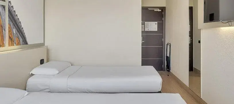 Standard Twin Room in B&B Hotel Cremona Standard Twin Room in B&B Hotel Cremona