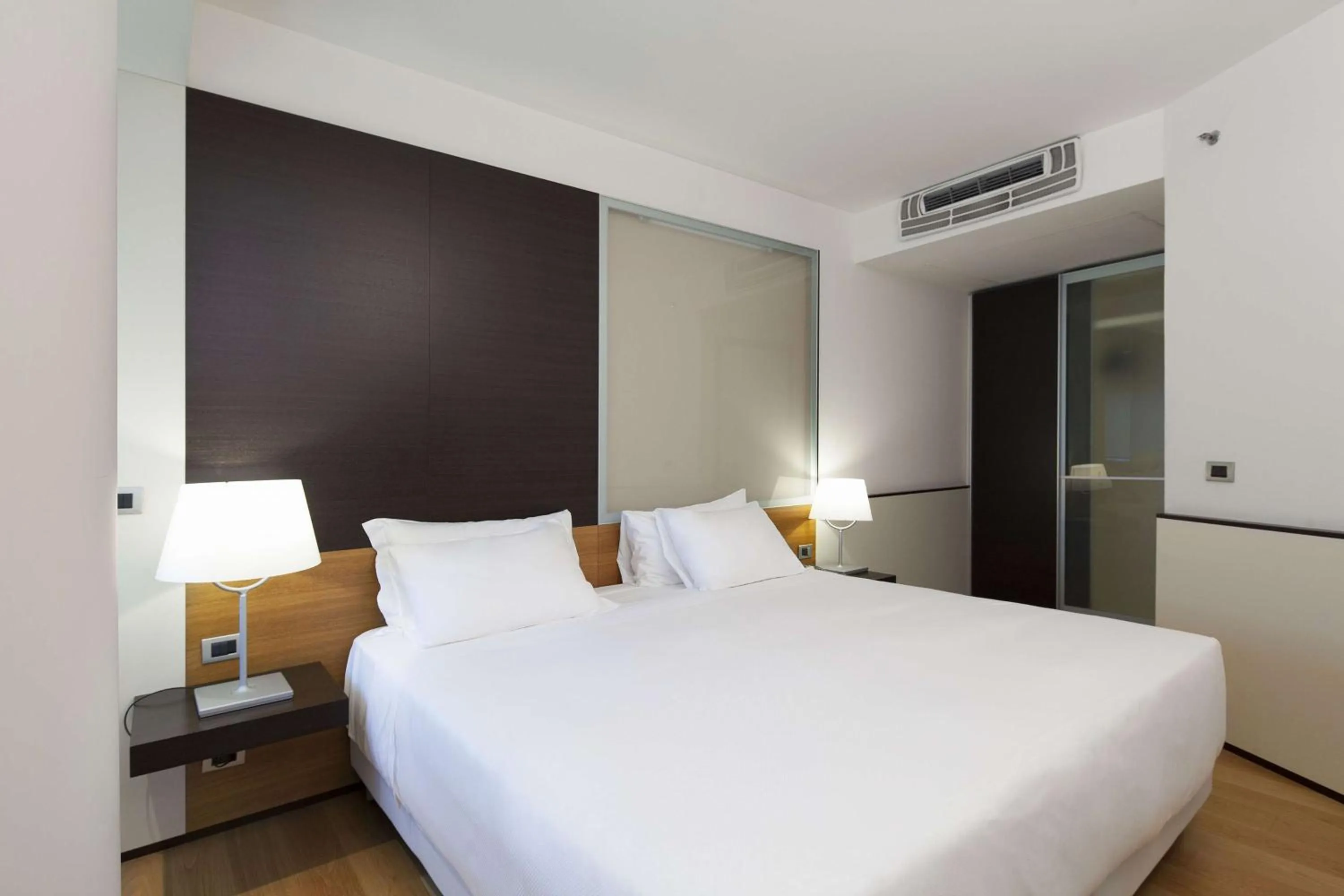 Photo of the whole room in NH Venezia Laguna Palace