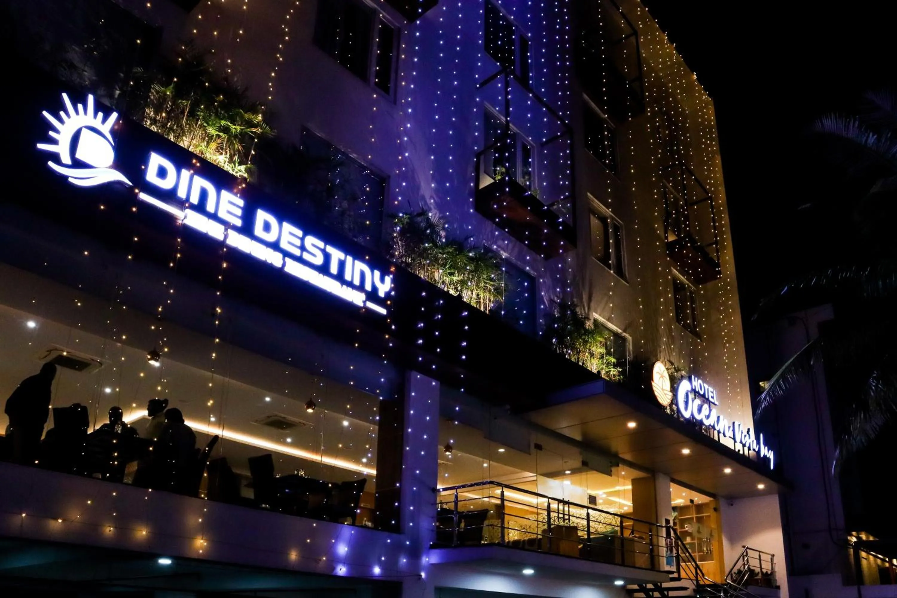 Property building in HOTEL OCEAN VISTA BAY