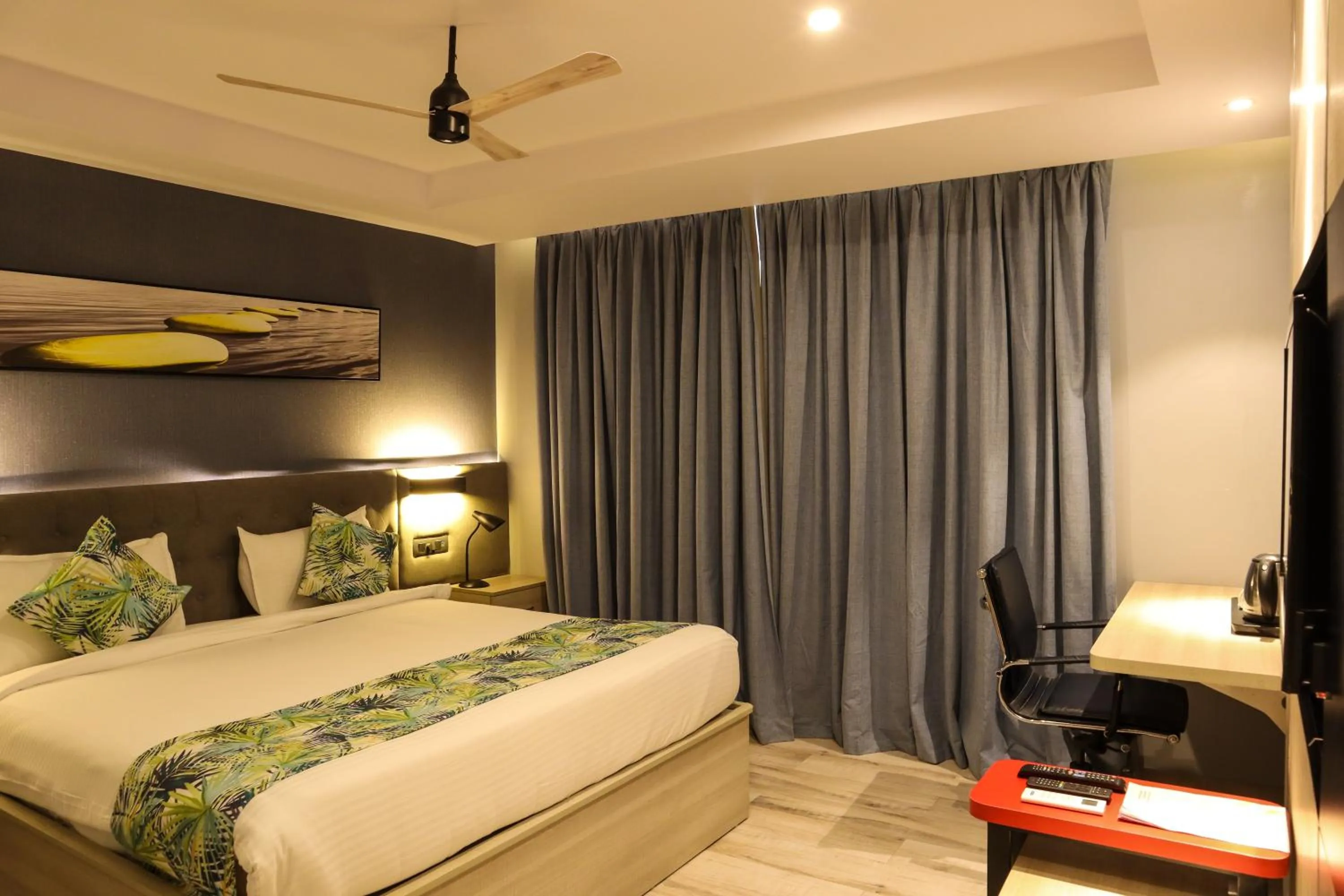 Bed in HOTEL OCEAN VISTA BAY