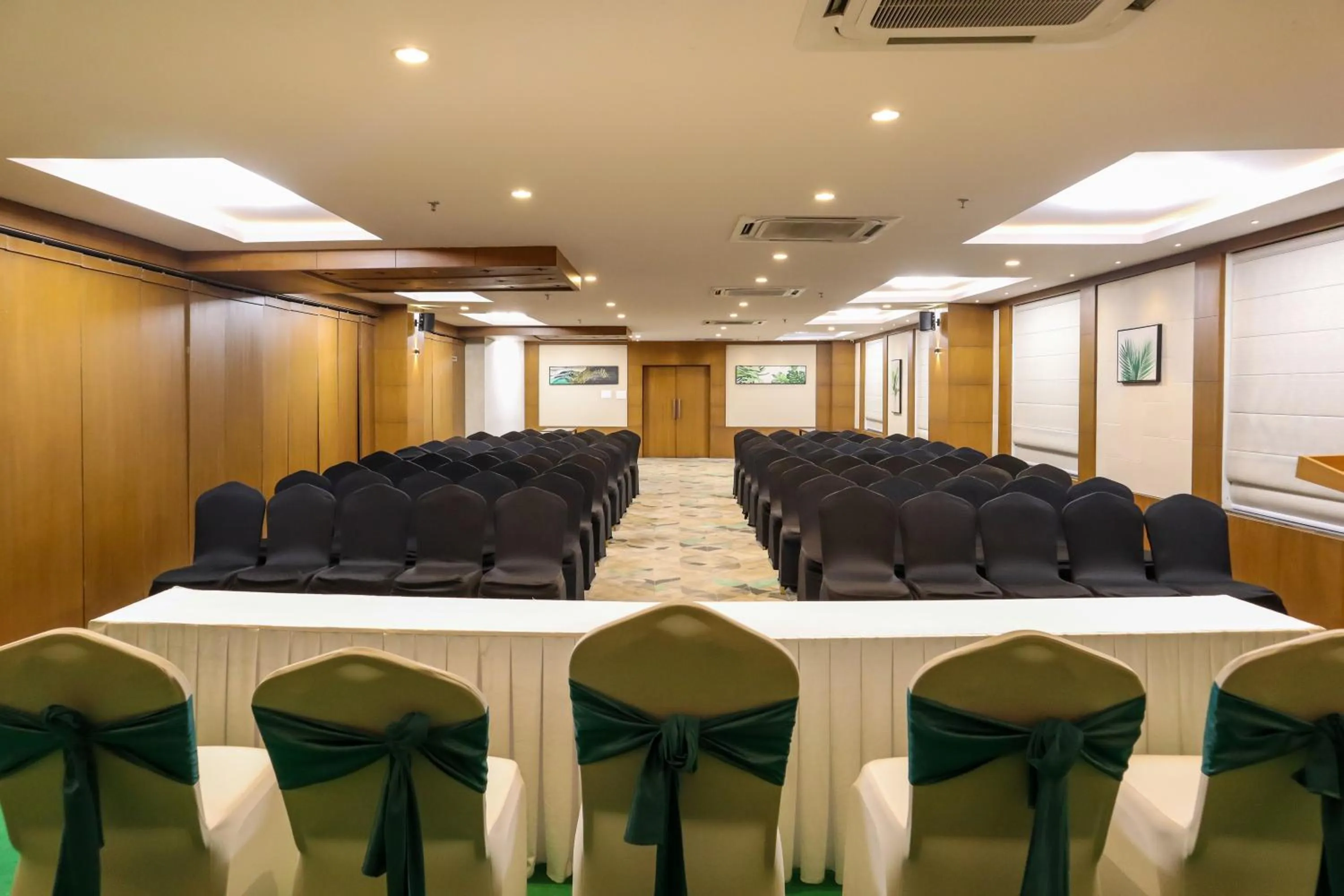 Meeting/conference room in HOTEL OCEAN VISTA BAY