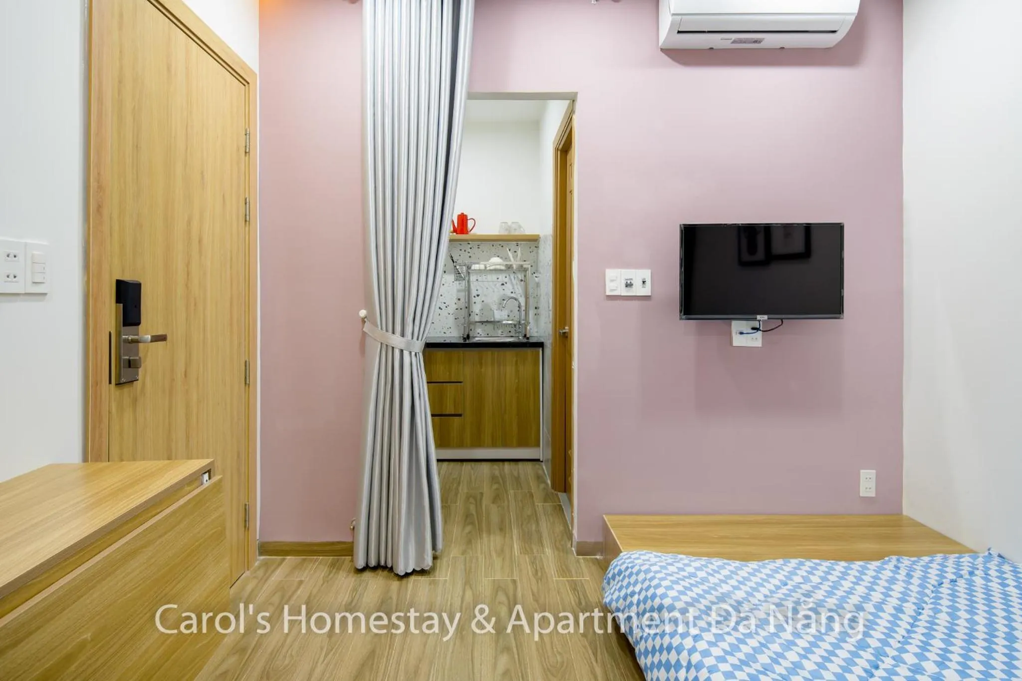 Photo of the whole room, Bed in Carol Homestay & Apartment Da Nang 3