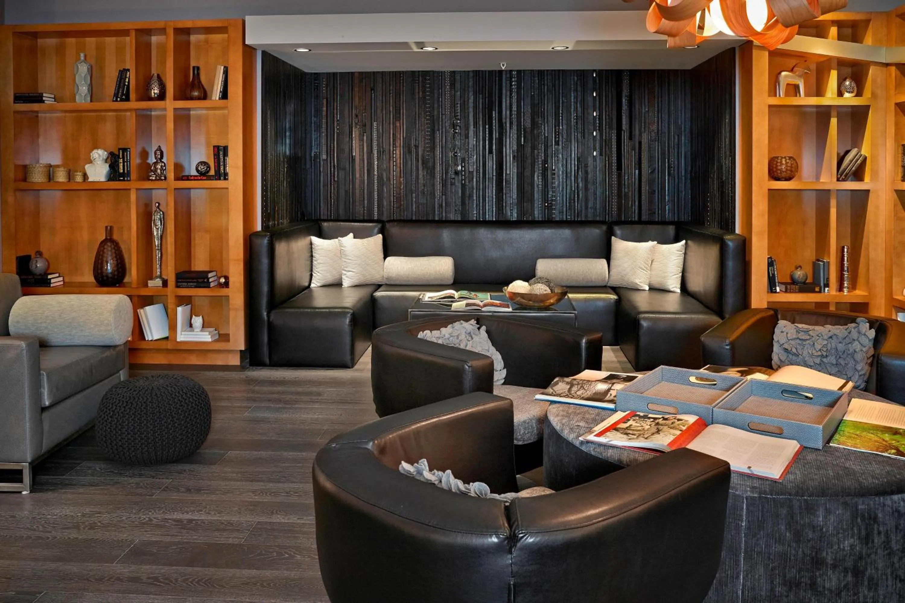 Lobby or reception in Renaissance Edmonton Airport Hotel