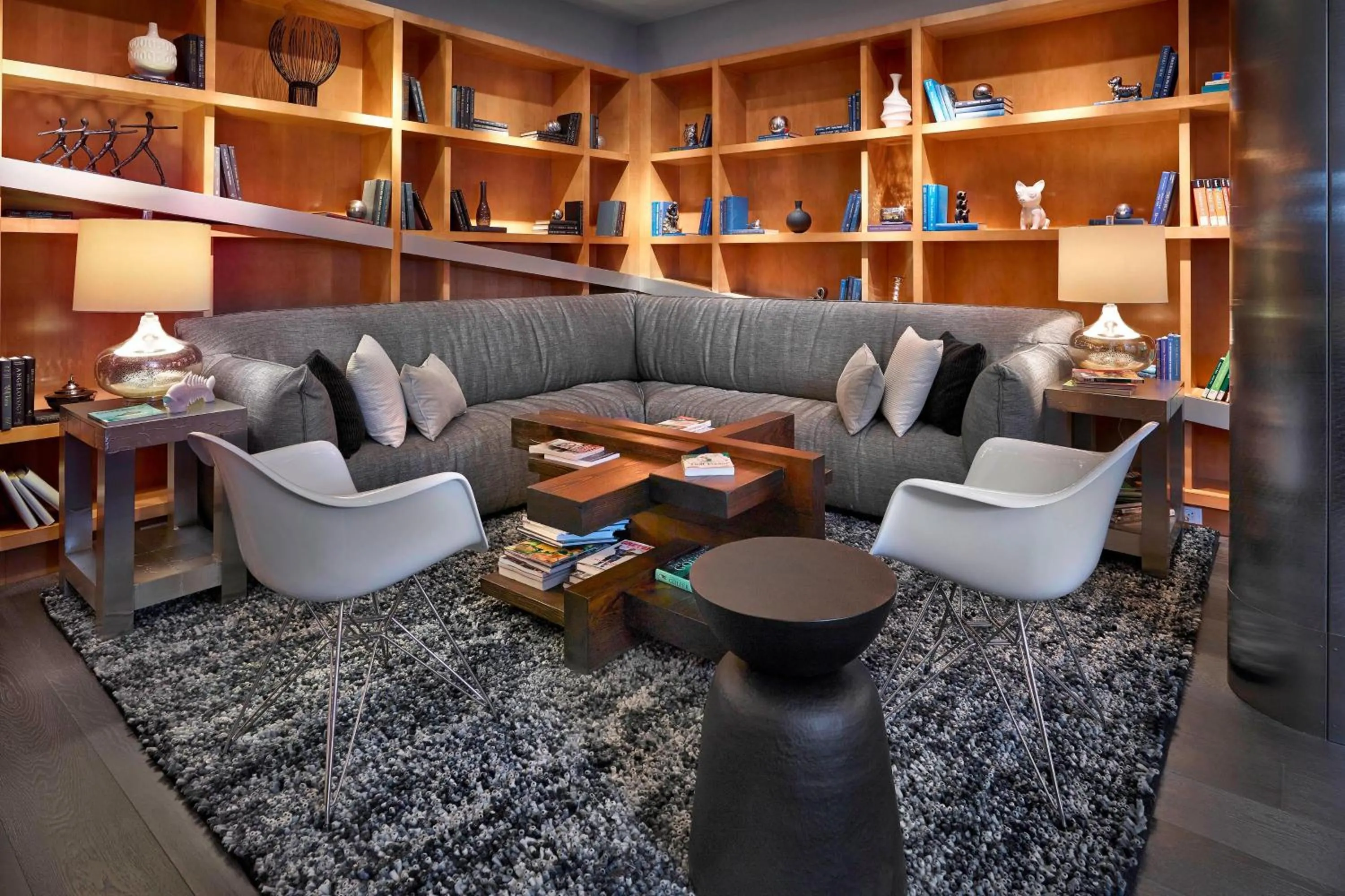 Lobby or reception in Renaissance Edmonton Airport Hotel