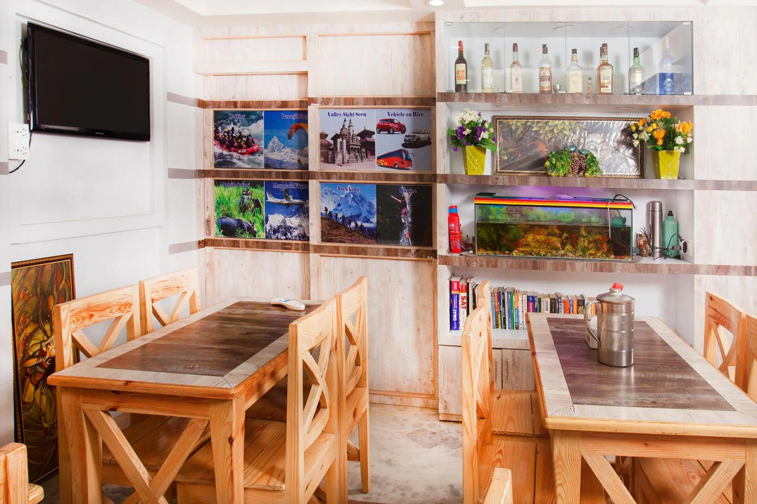 Restaurant/places to eat in OYO 167 Hotel Lotus Buddha Inn