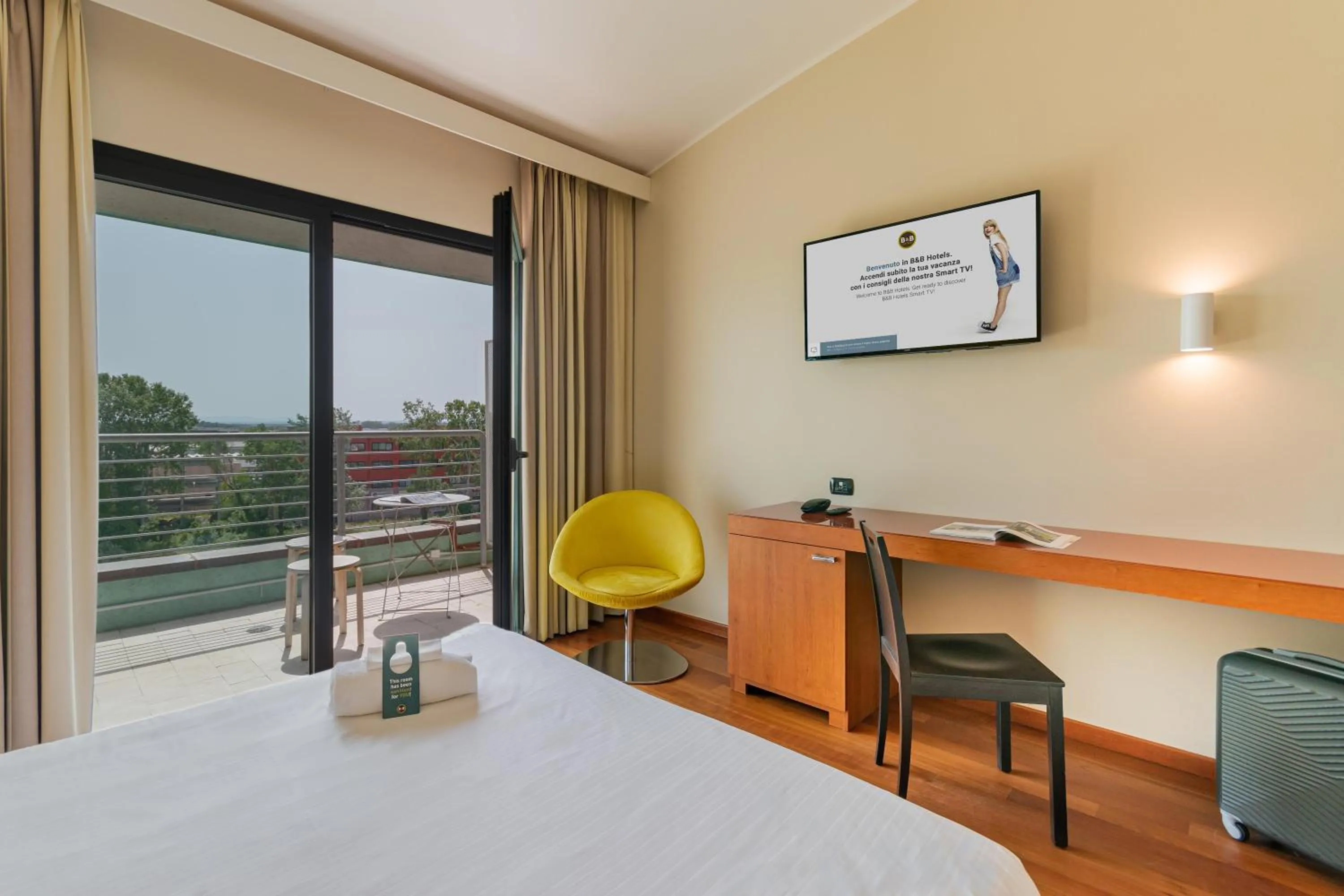 Photo of the whole room, Bed in B&B HOTEL Pisa Airport