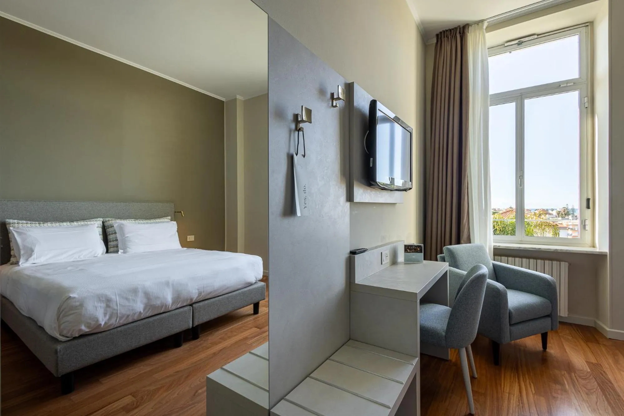 View (from property/room), Bed in Hotel Villa Elisa & Spa