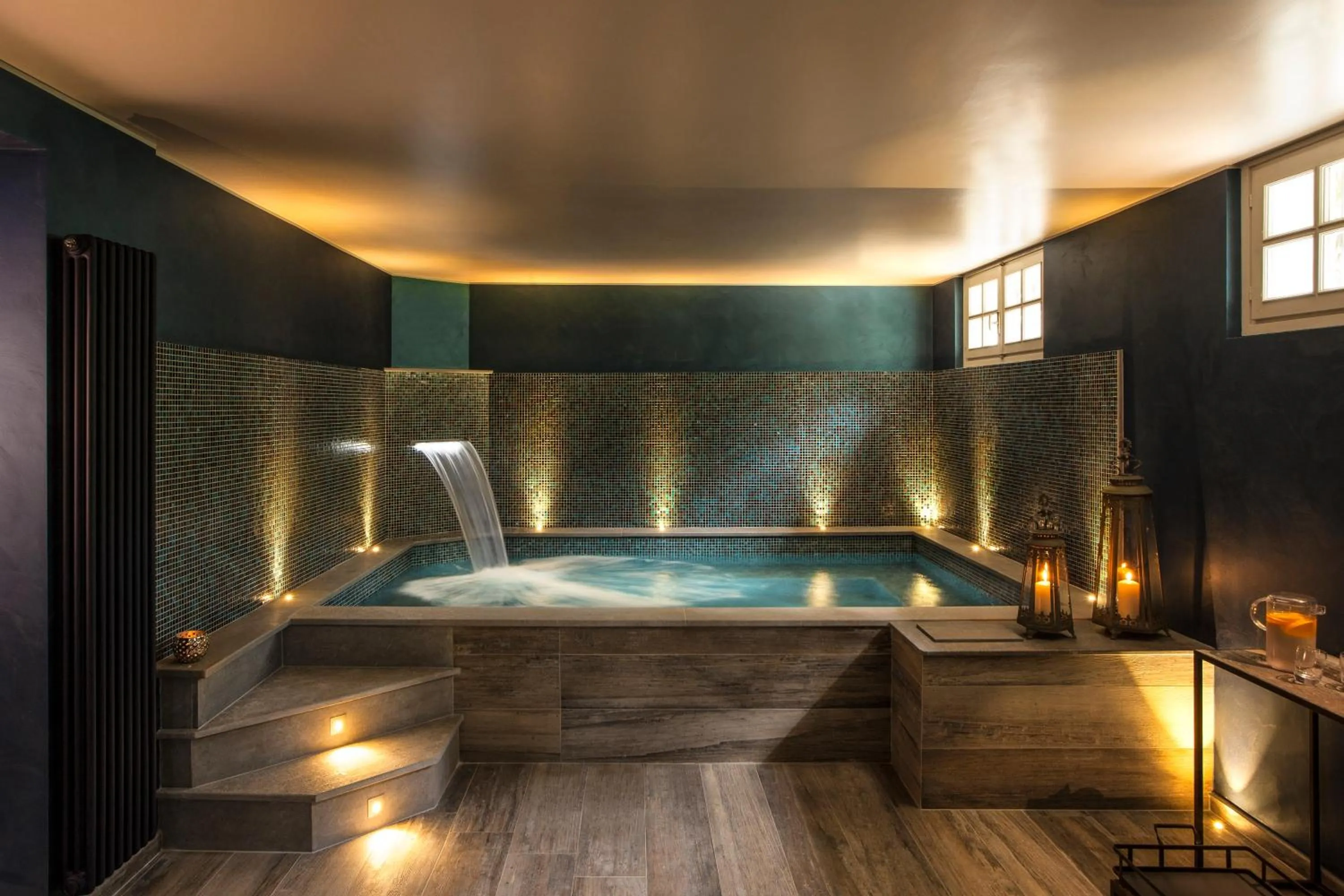 Hot Tub in Hotel Villa Elisa & Spa