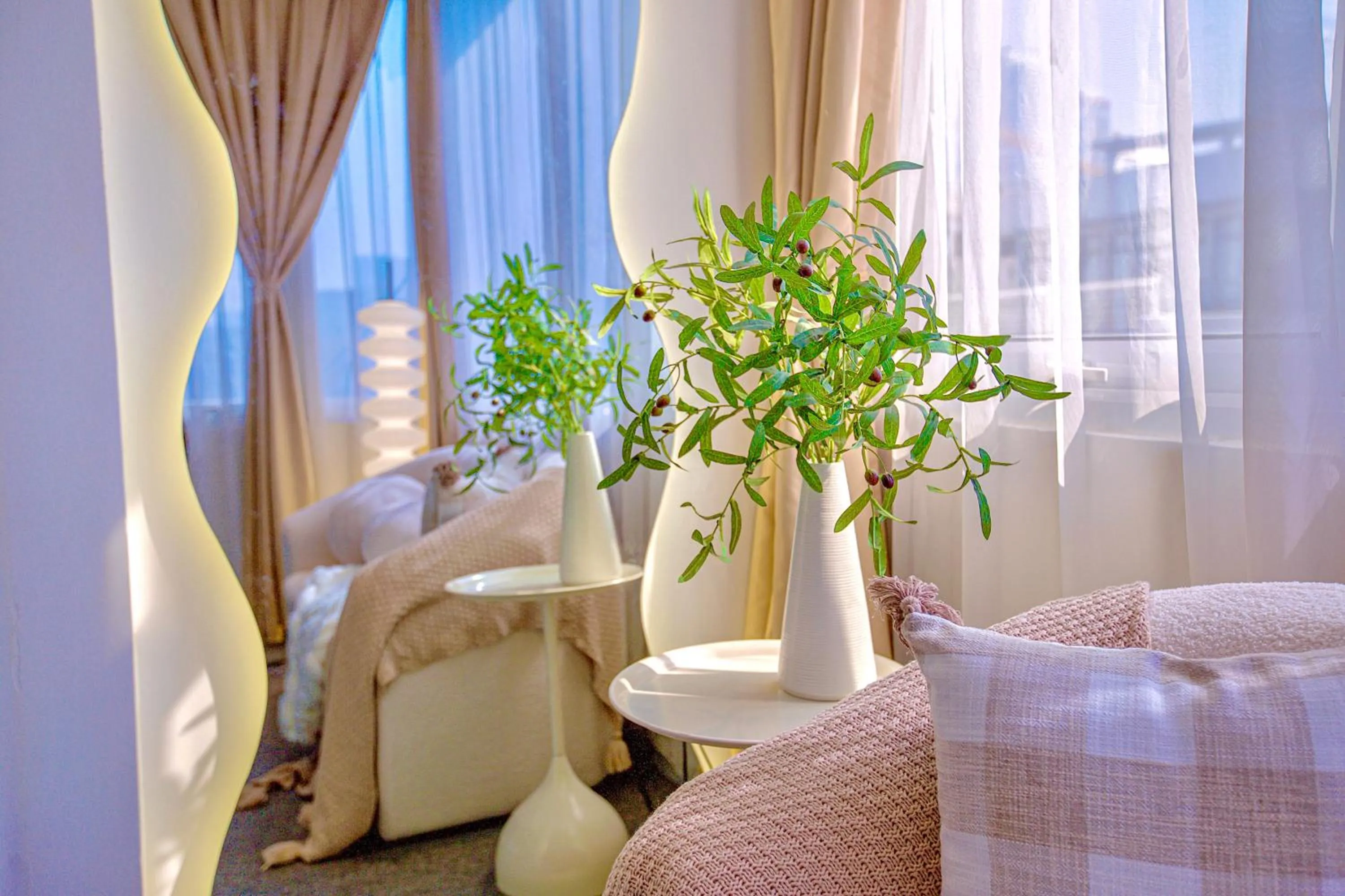 Photo of the whole room, Bed in Keypad Hotel - 28 Dịch Vọng Hậu