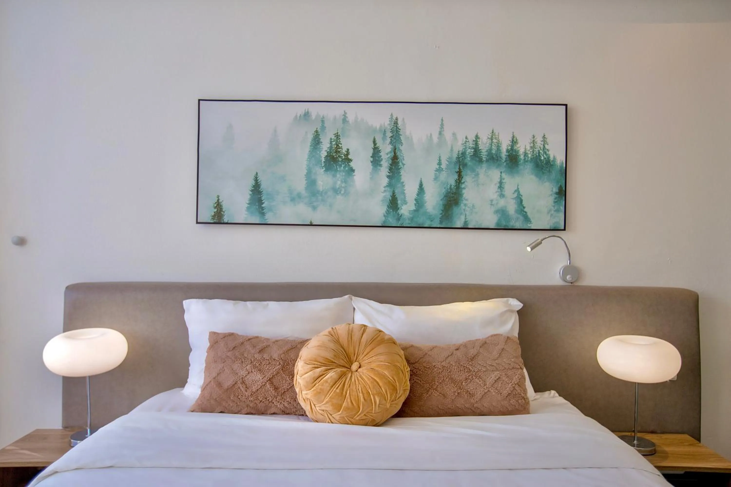 Photo of the whole room, Bed in Keypad Hotel - 28 Dịch Vọng Hậu