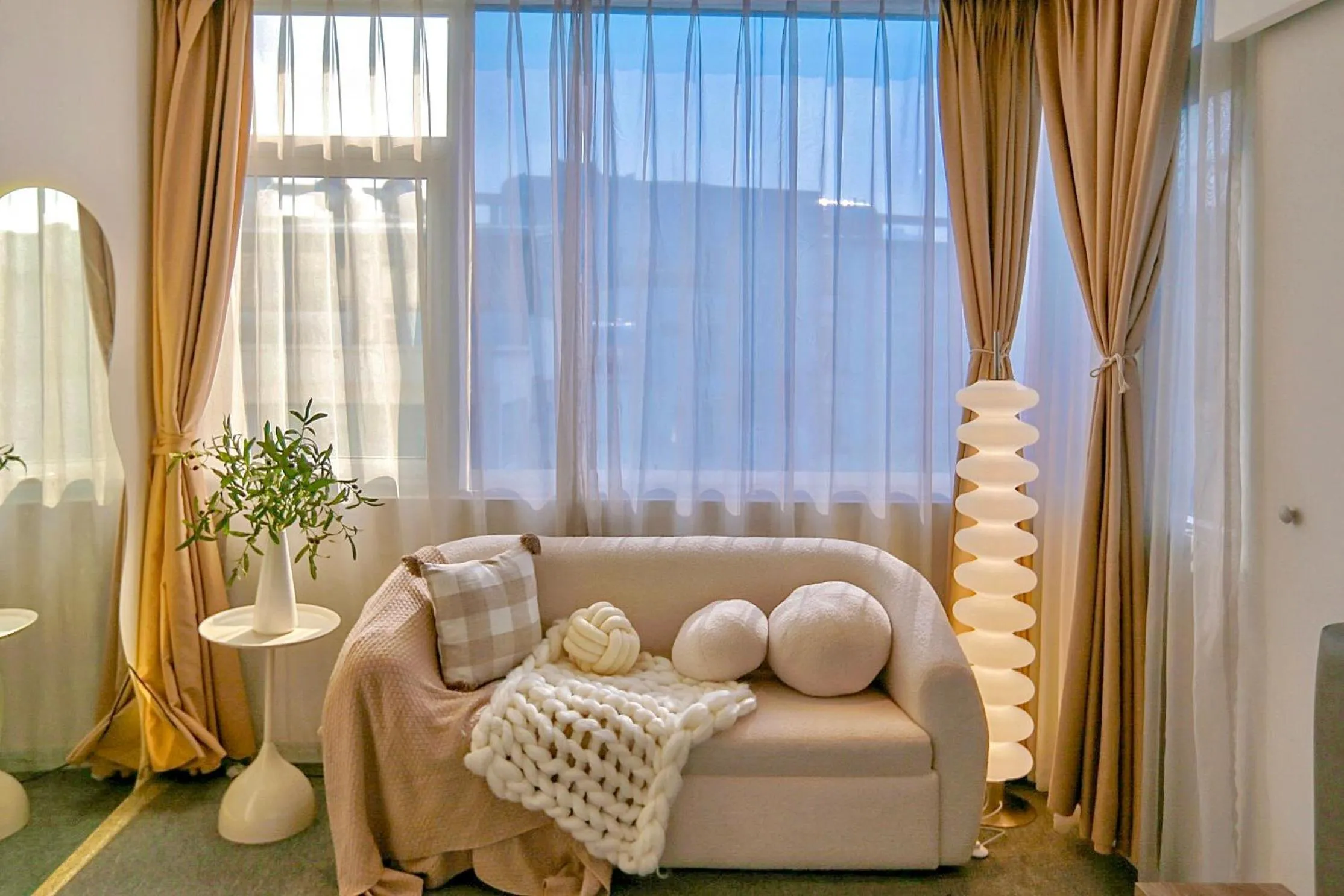 Seating area in Keypad Hotel - 28 Dịch Vọng Hậu