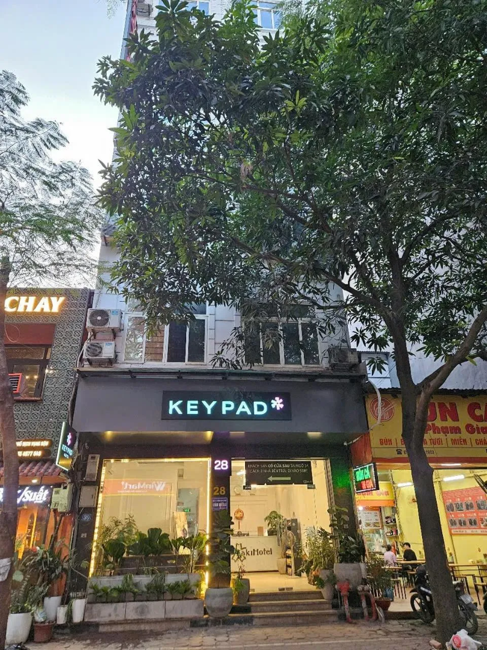 Property building in Keypad Hotel - 28 Dịch Vọng Hậu
