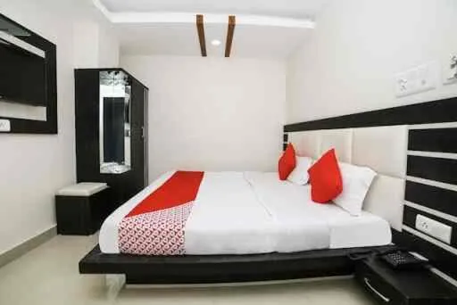 Photo of the whole room, Bed in HOTEL VEER BHUMI PALACE