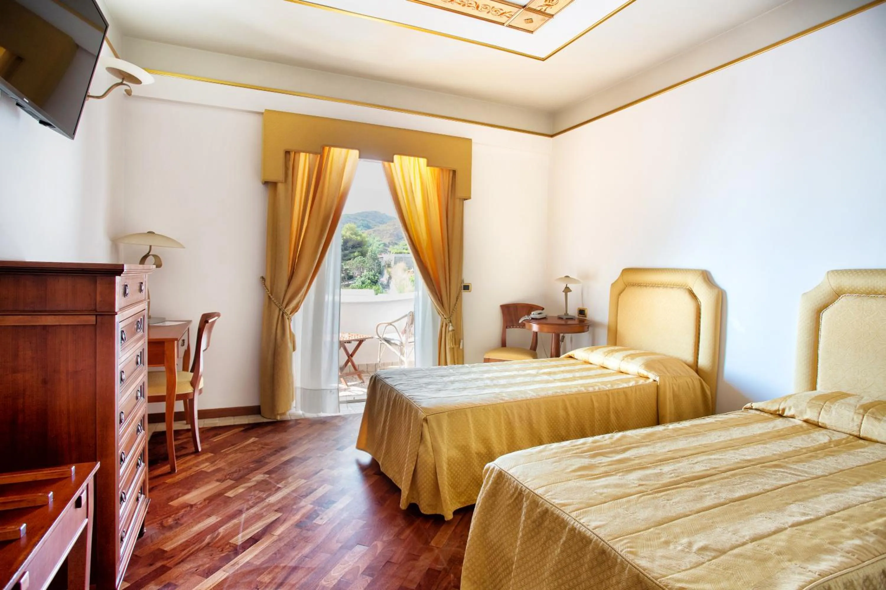 Bedroom in Hotel Tritone Lipari