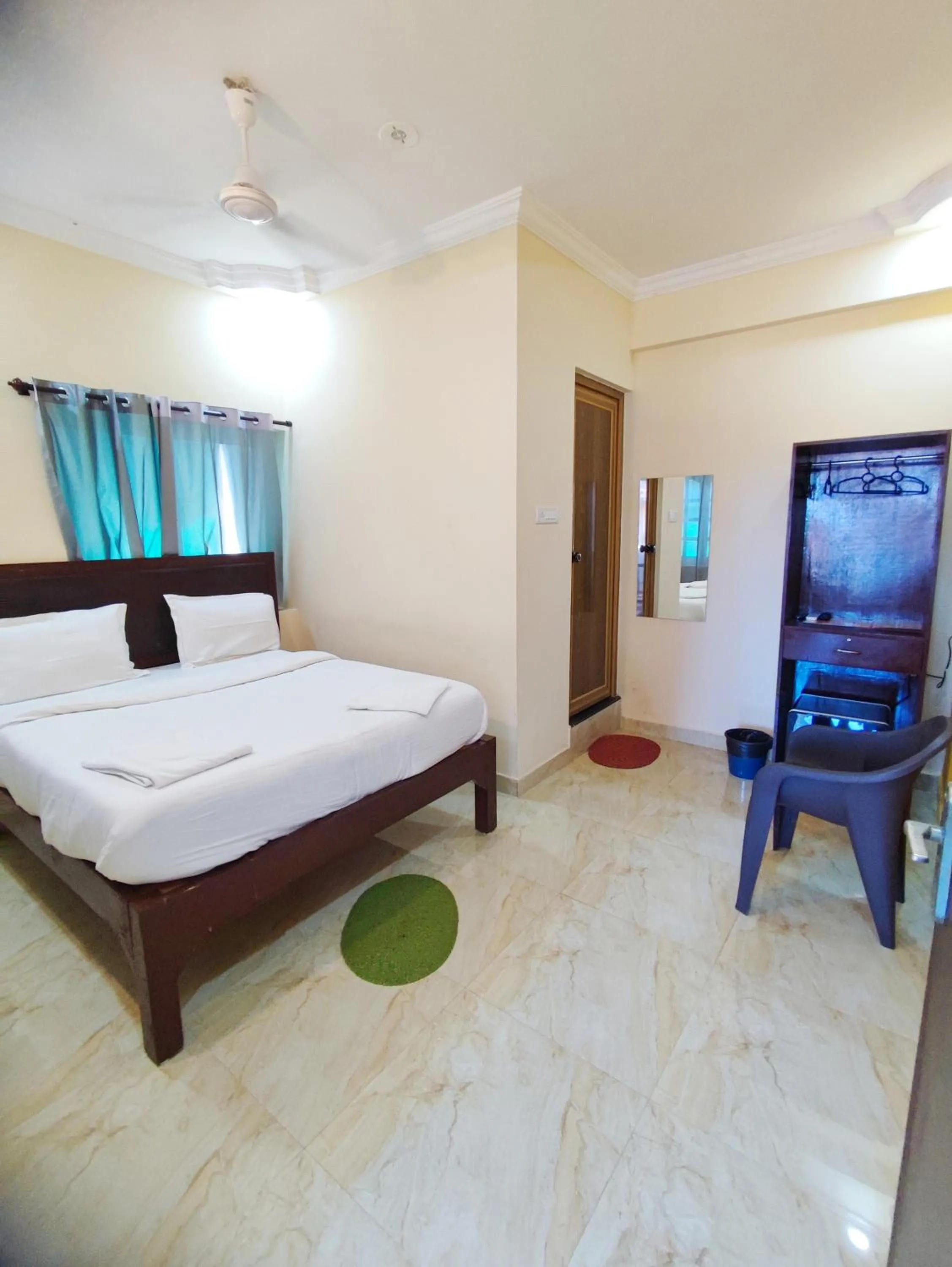 Bedroom in Hotel Candolim Aloft