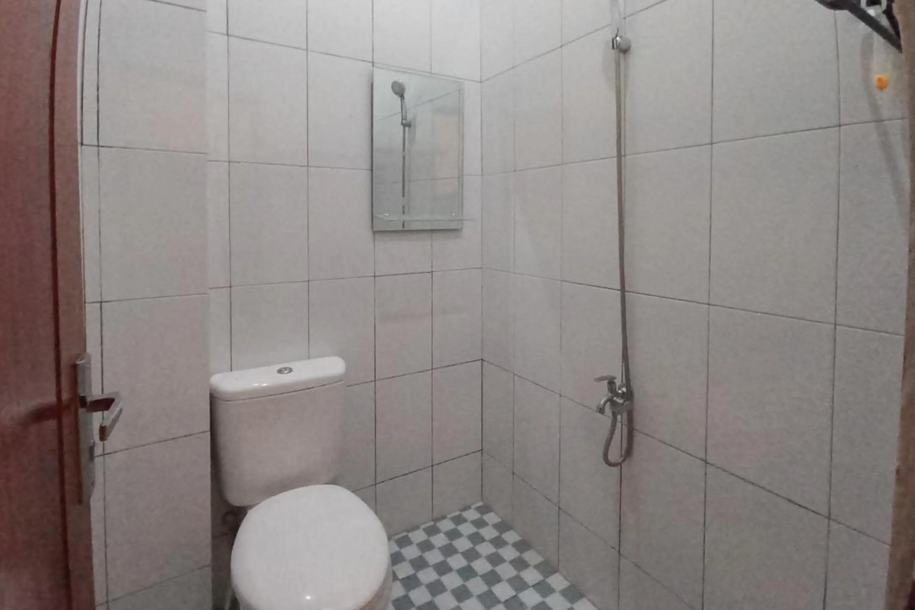 RedDoorz Syariah near Sentani City Square