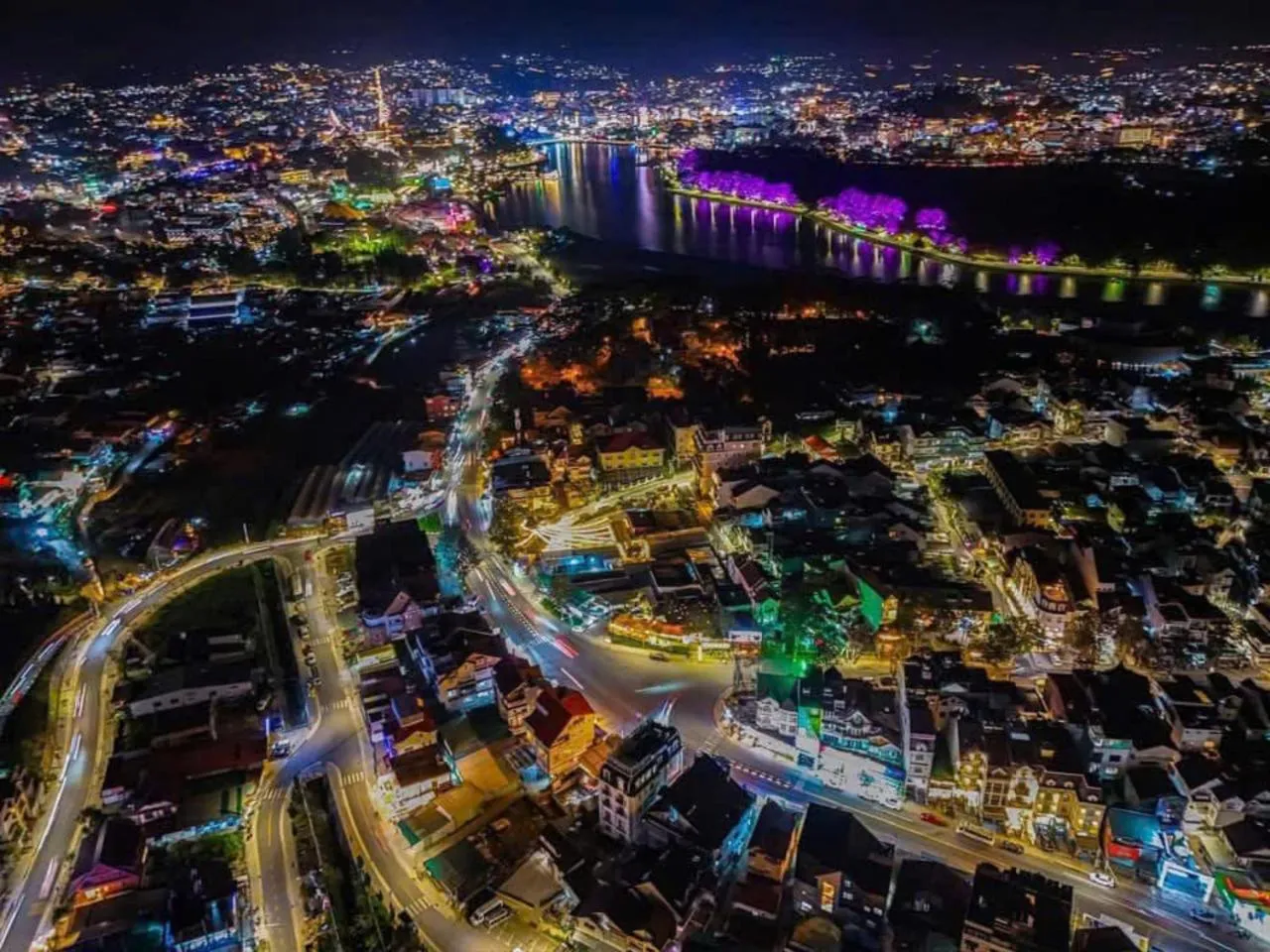 Quiet street view in Moc Nhien Hostel Da Lat