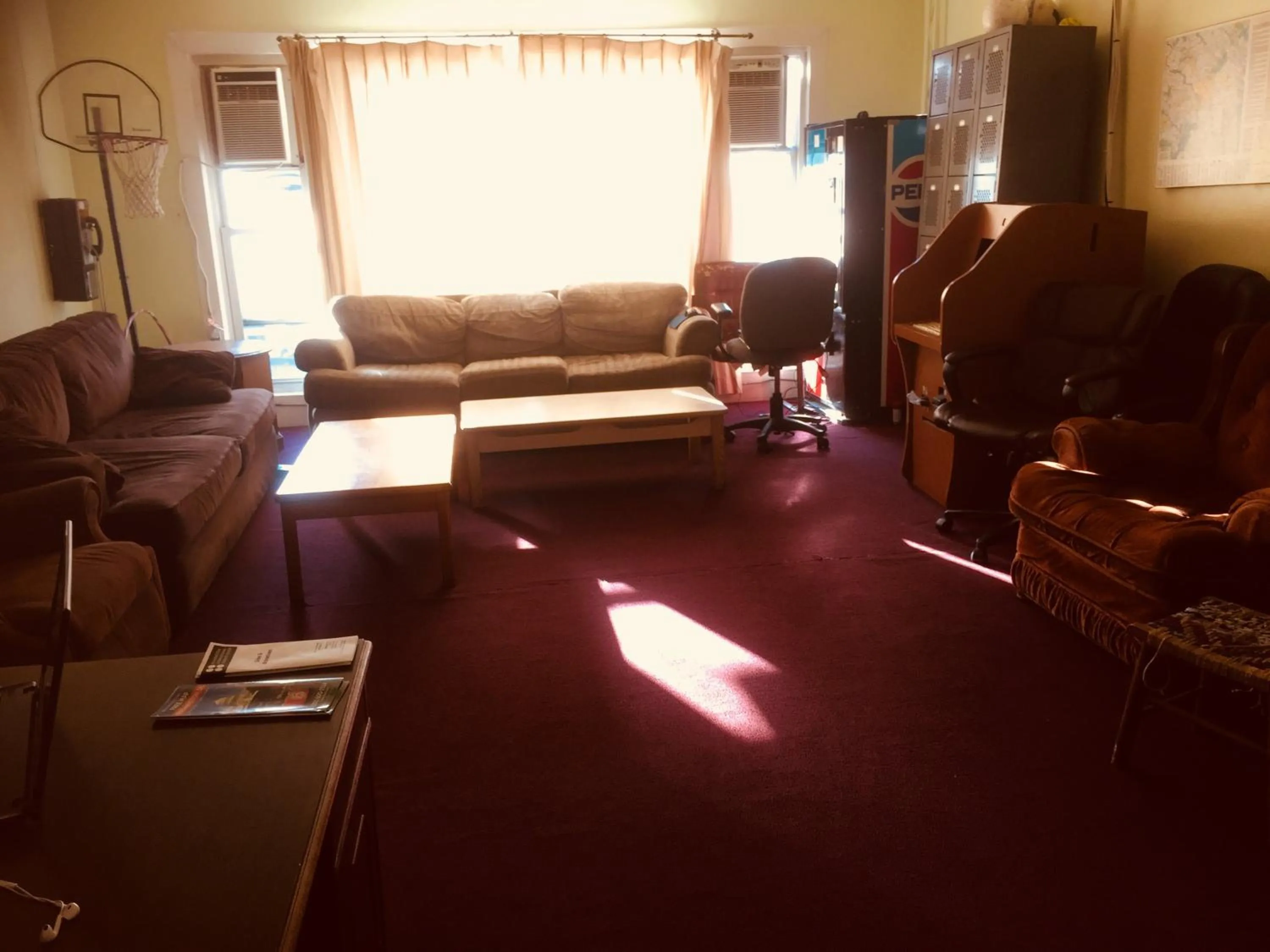 Communal lounge/ TV room in Washington International Student Center