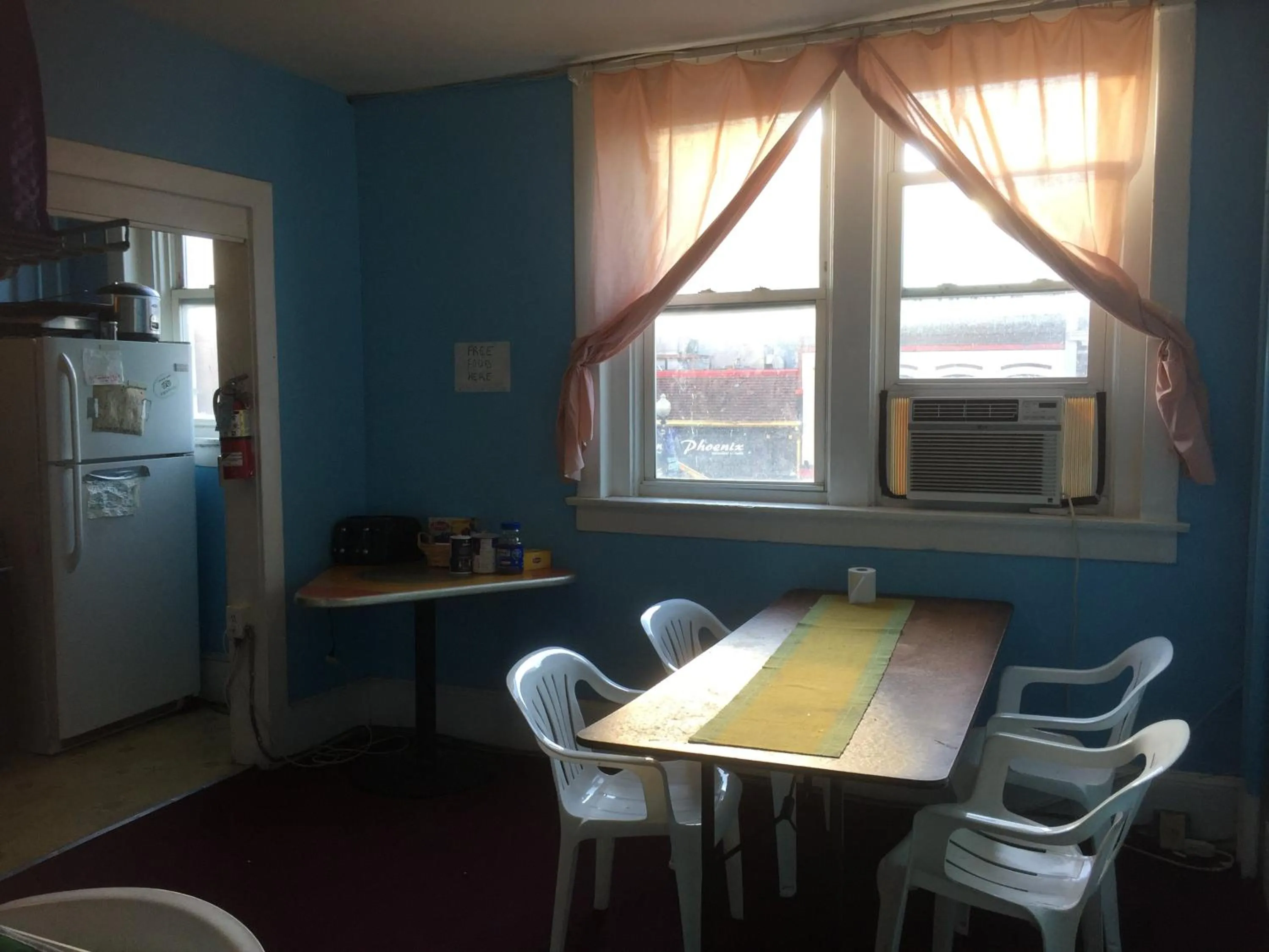 Kitchen or kitchenette in Washington International Student Center