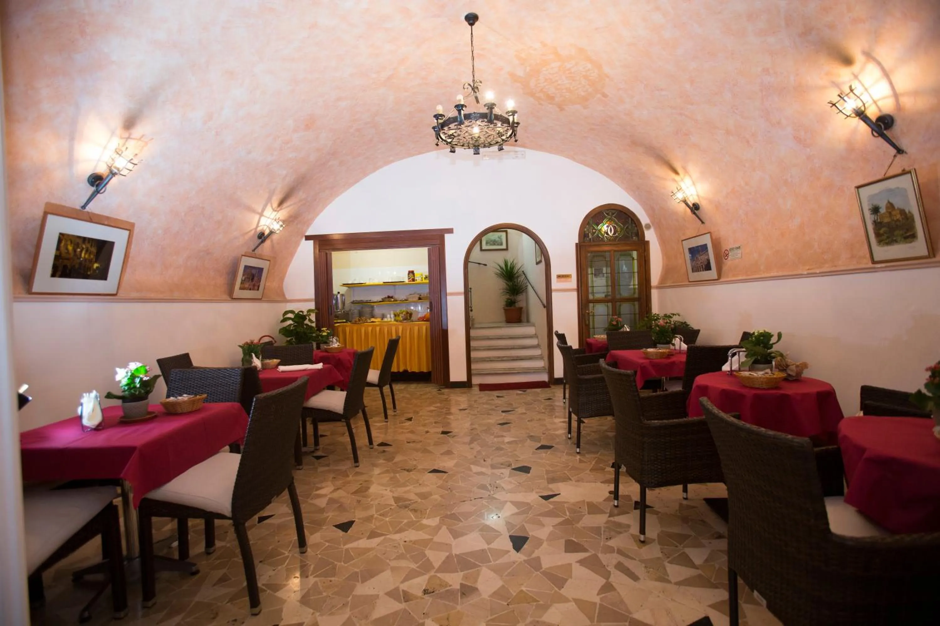 Restaurant/Places to Eat in Hotel Giubileo