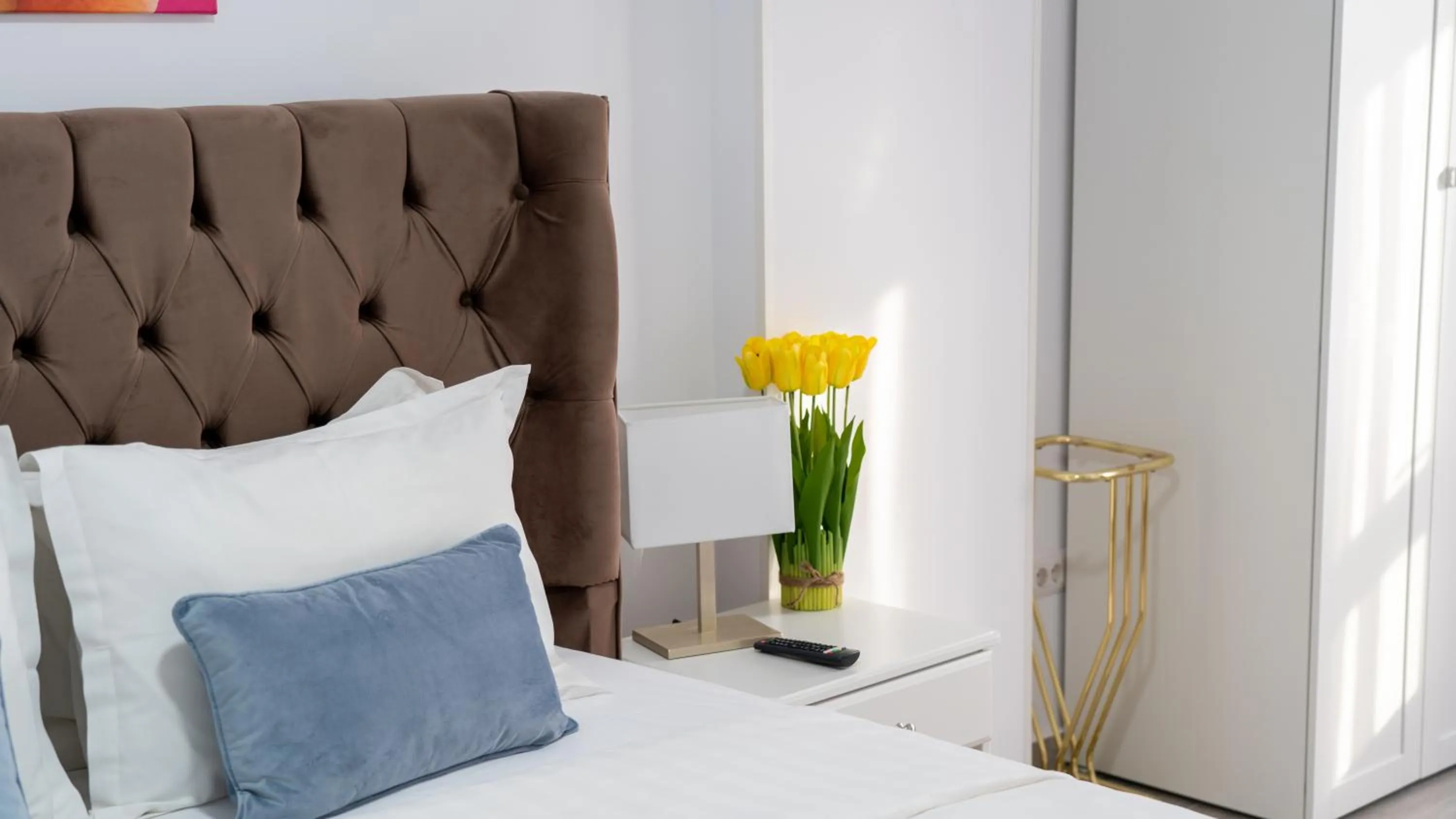 Bedroom, Bed in Sea View Apartments Olimp - Avenue Hotels