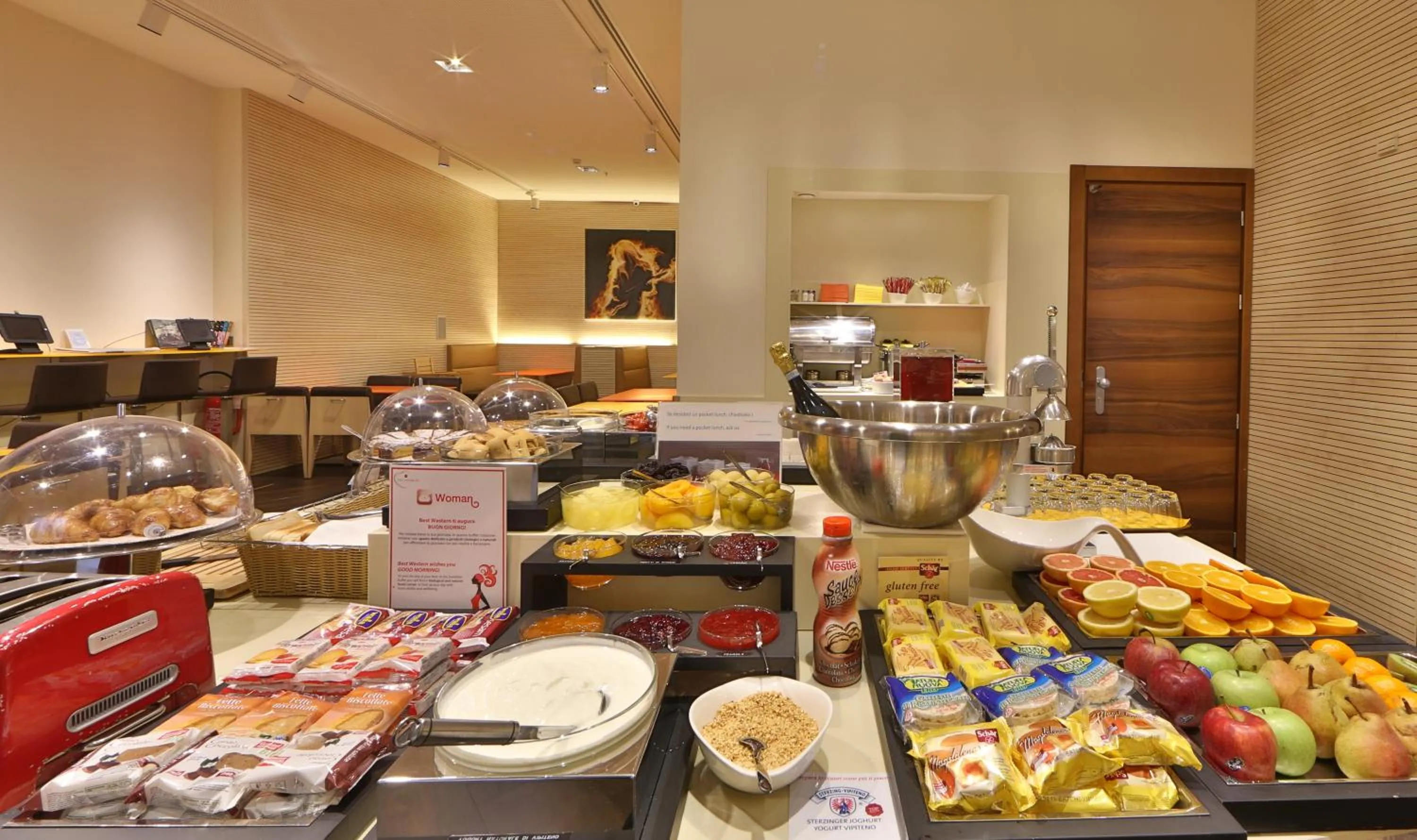 Restaurant/places to eat in Best Western Plus City Hotel