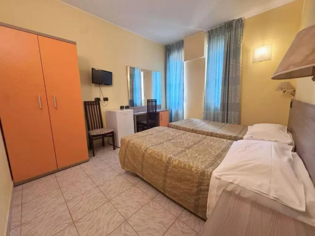 TV and multimedia, Bed in Hotel Valganna