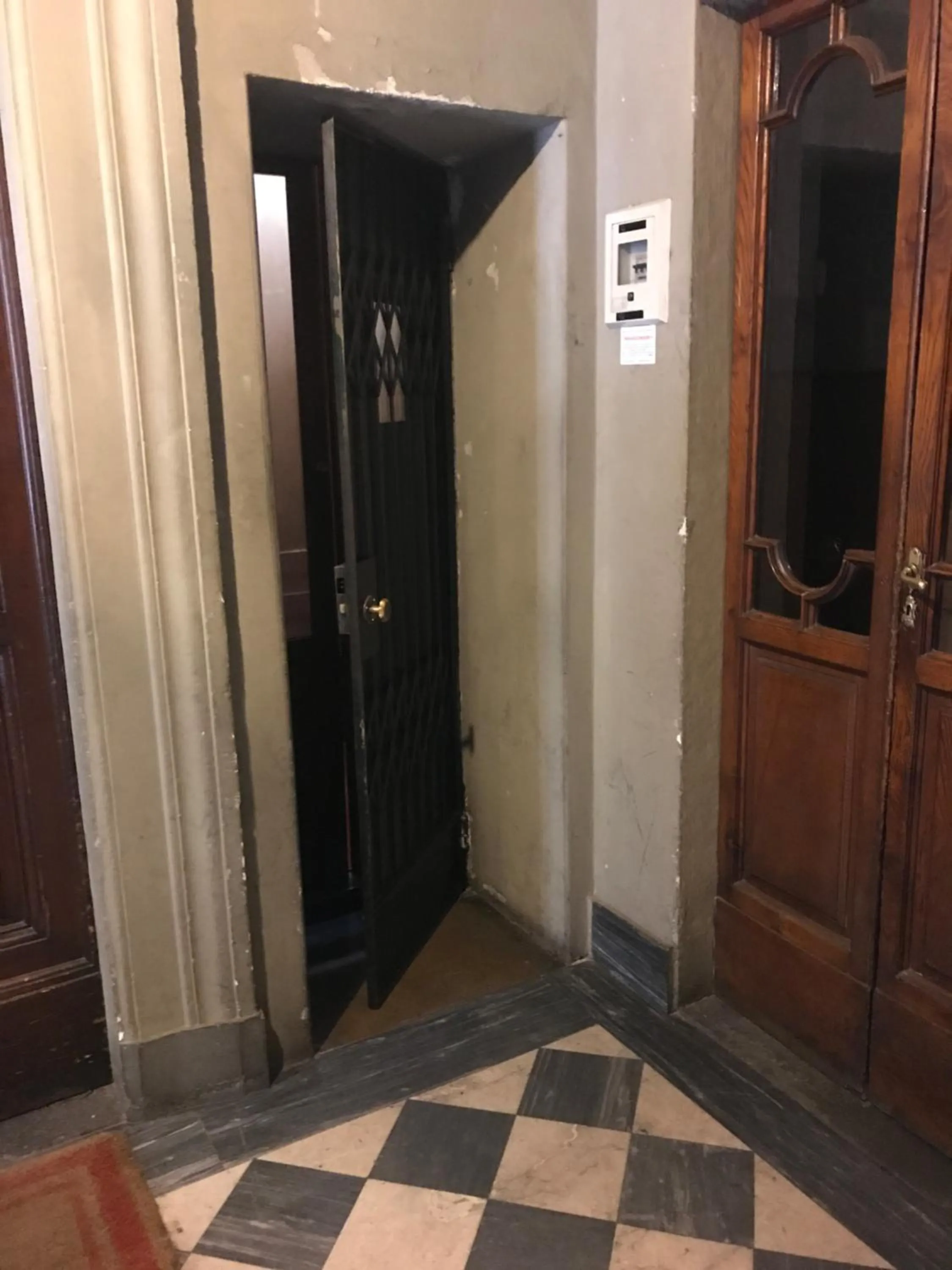 elevator in Hotel Giglio