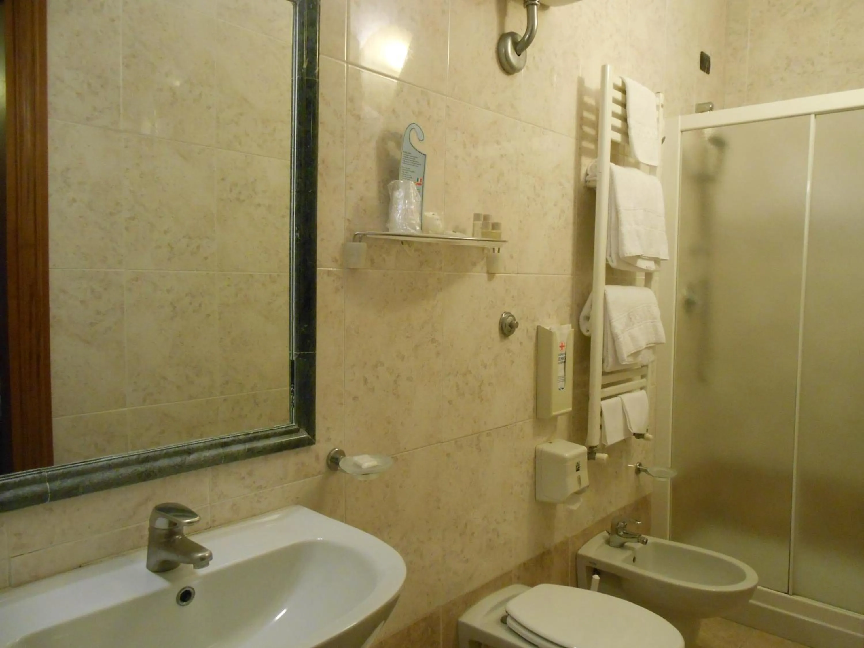 Bathroom in Hotel Giglio