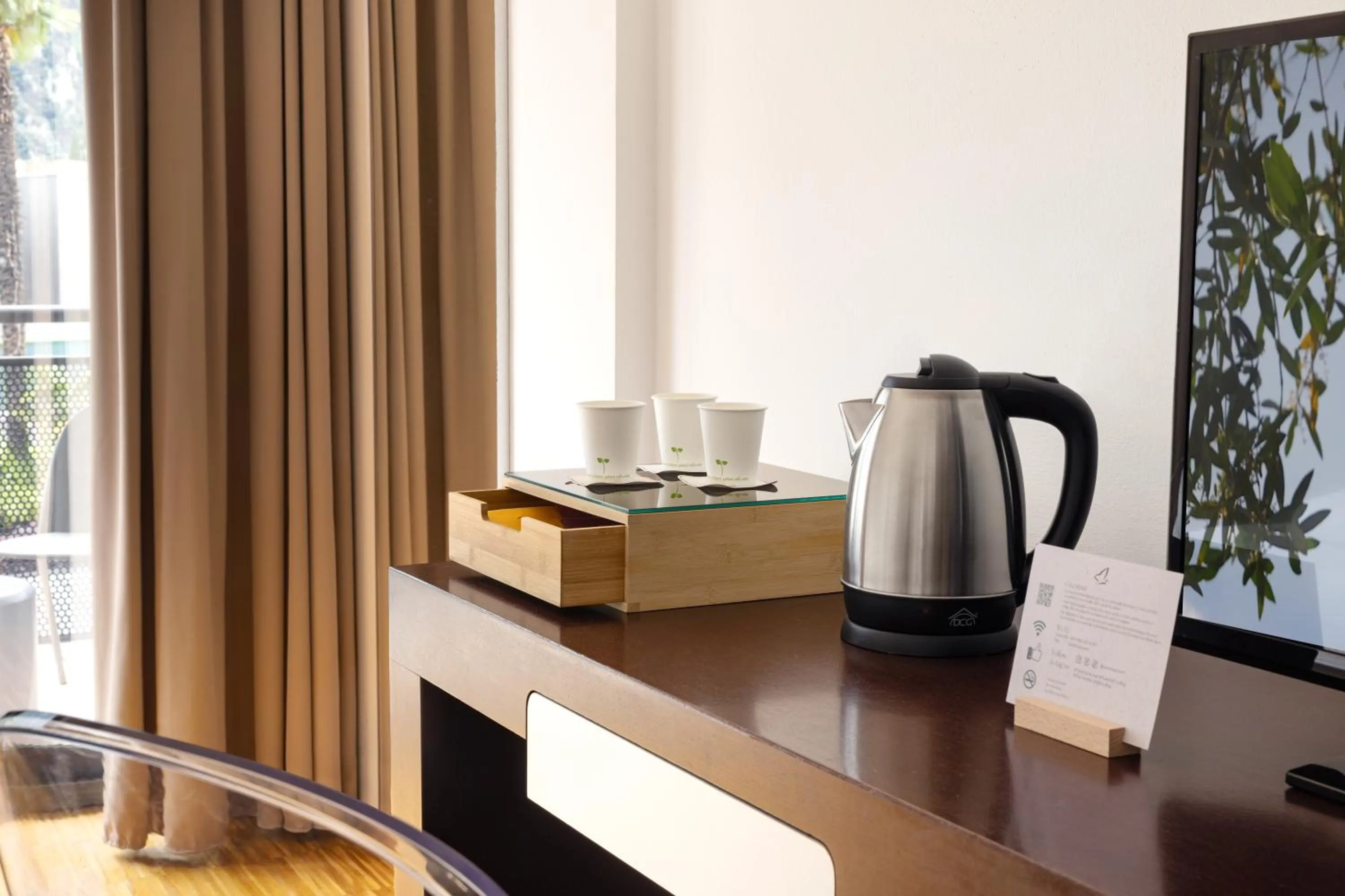 Coffee/tea facilities in Astoria Resort