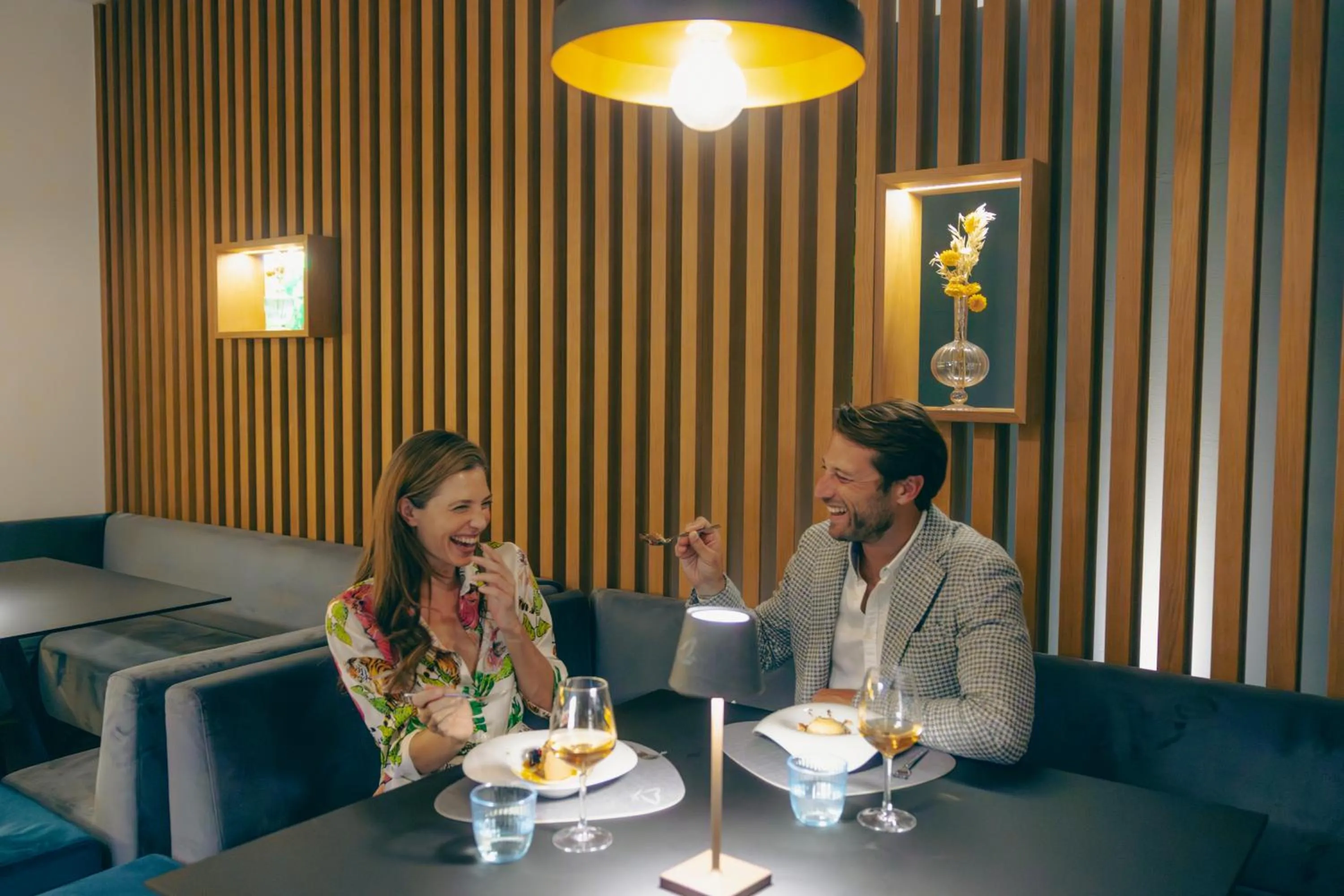 Restaurant/places to eat in Astoria Resort