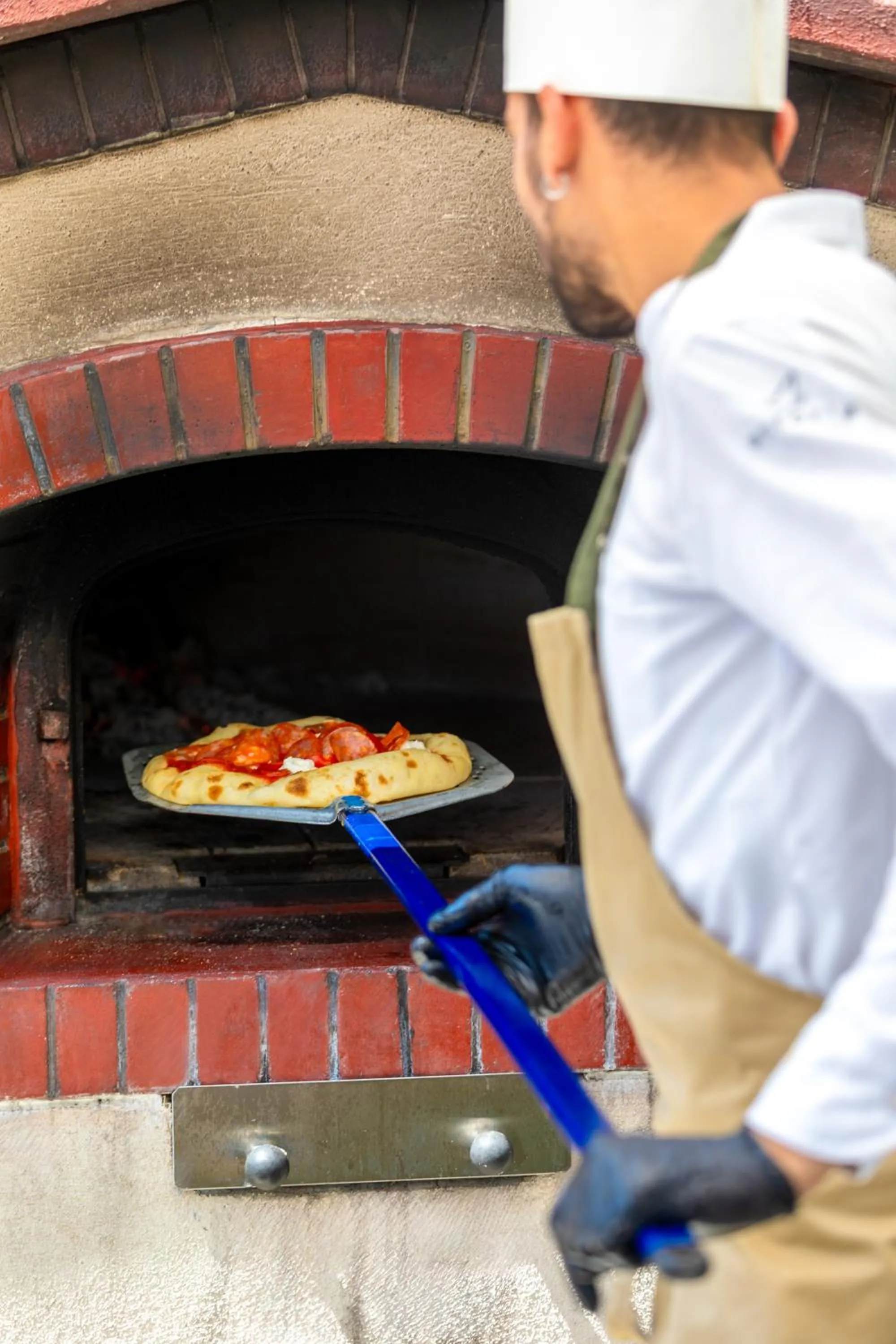 Restaurant/places to eat in Astoria Resort