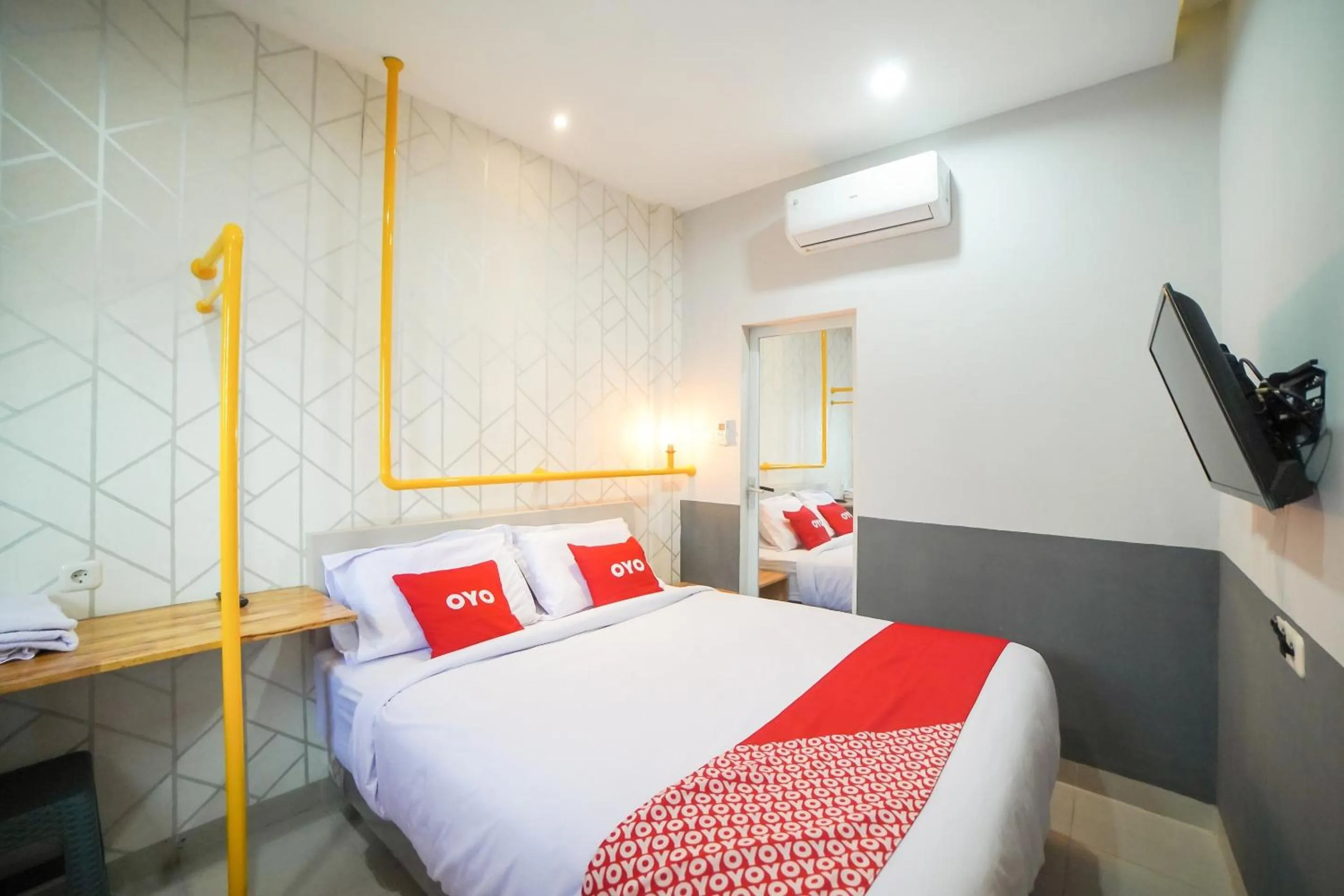 Bedroom, Bed in Capital O 90874 Millenium Inn 2